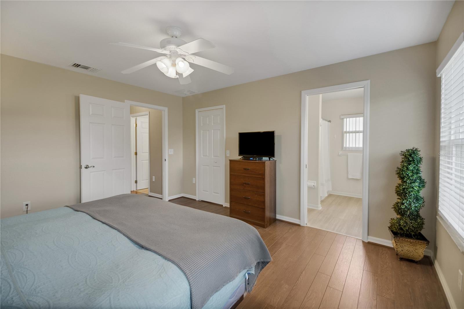 933 EAGLES LANDING, Leesburg, FL 34748
