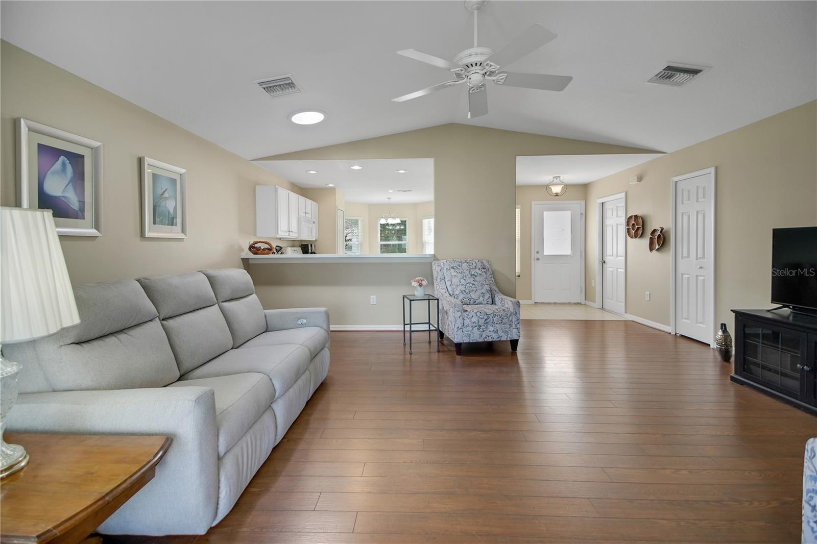 933 EAGLES LANDING, Leesburg, FL 34748