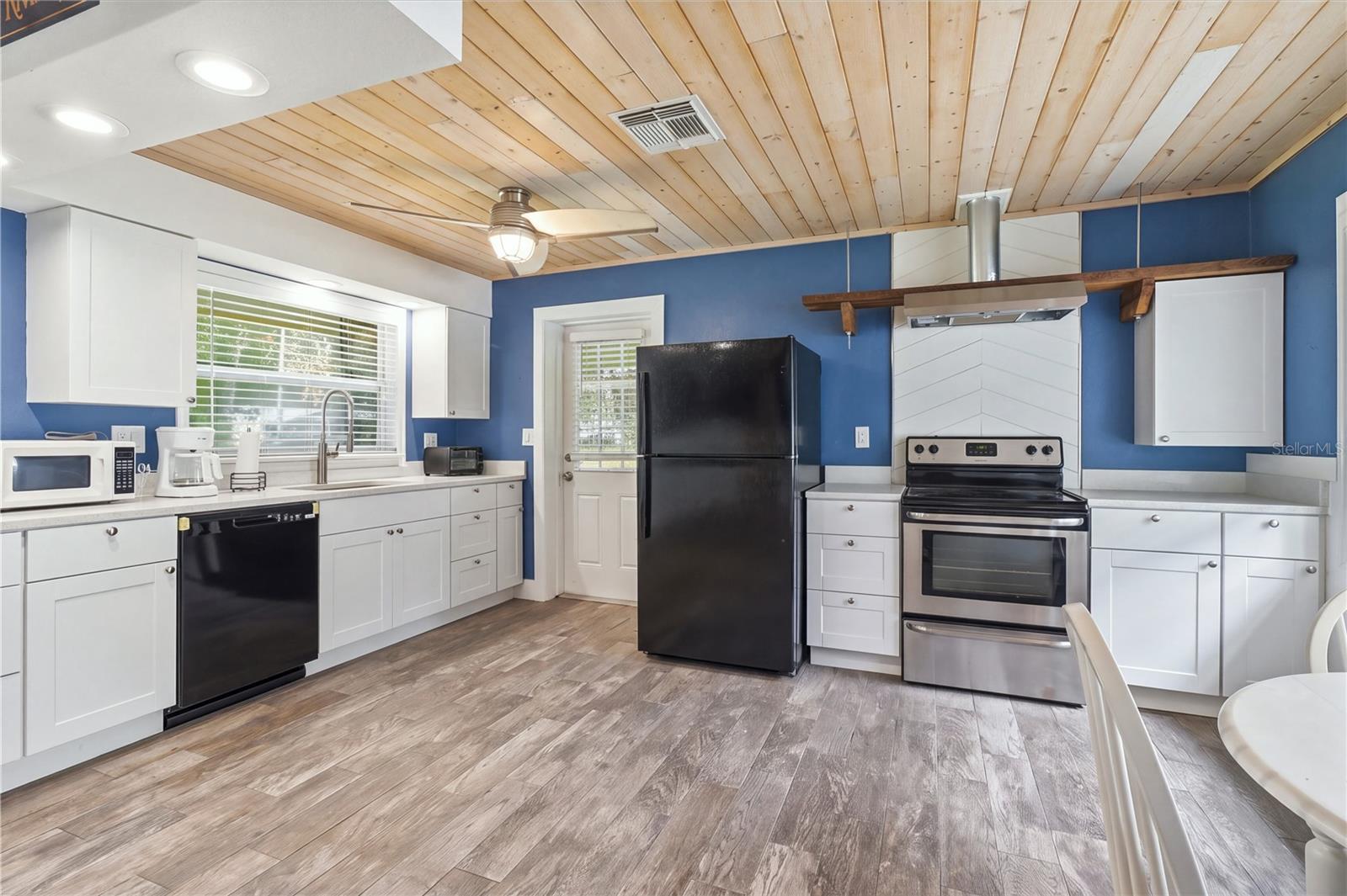 1991 NW 15TH AVENUE, Crystal River, FL 34428