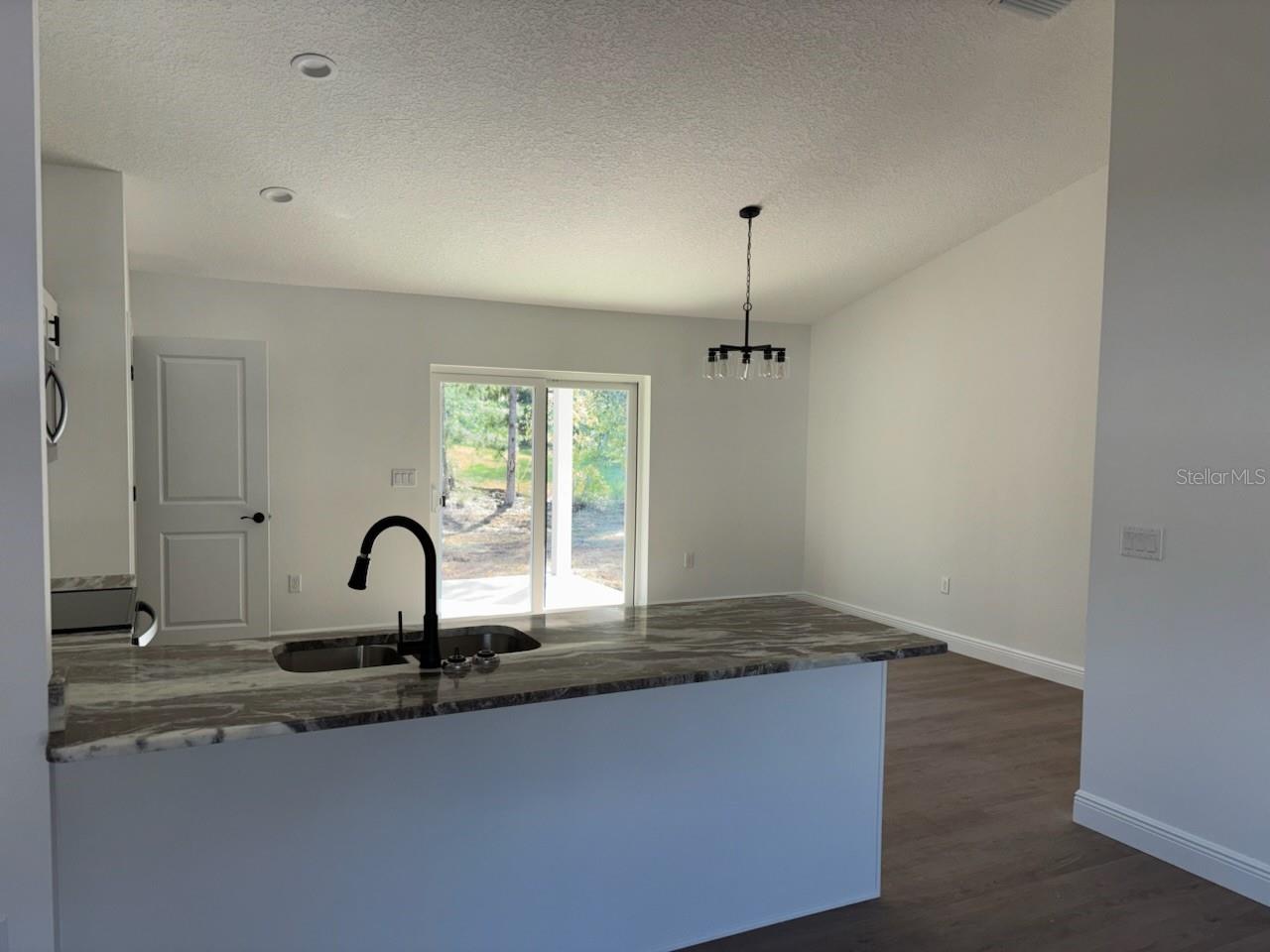 6613 N VARSITY AVENUE, Dunnellon, FL 34434