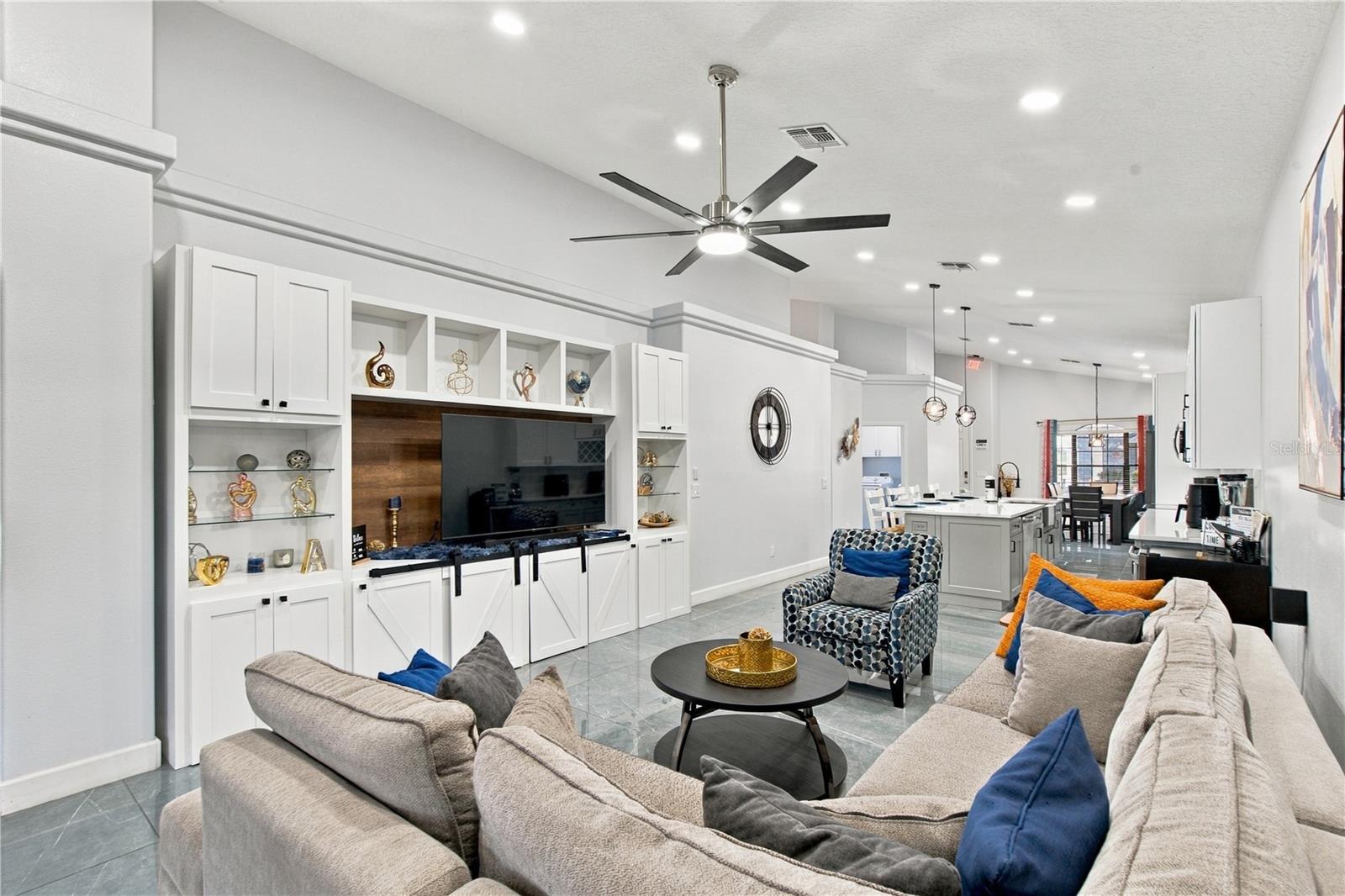 825 BRIDGEFORD CROSSING BOULEVARD, Davenport, FL 33837