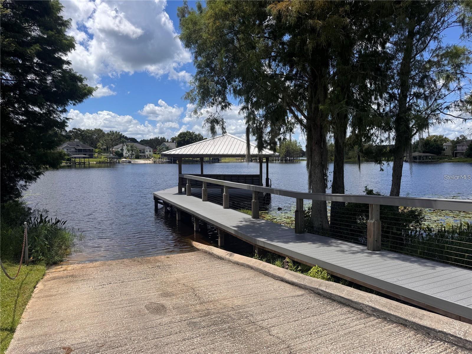 COMMUNITY DOCK COMMUNITY DOCK