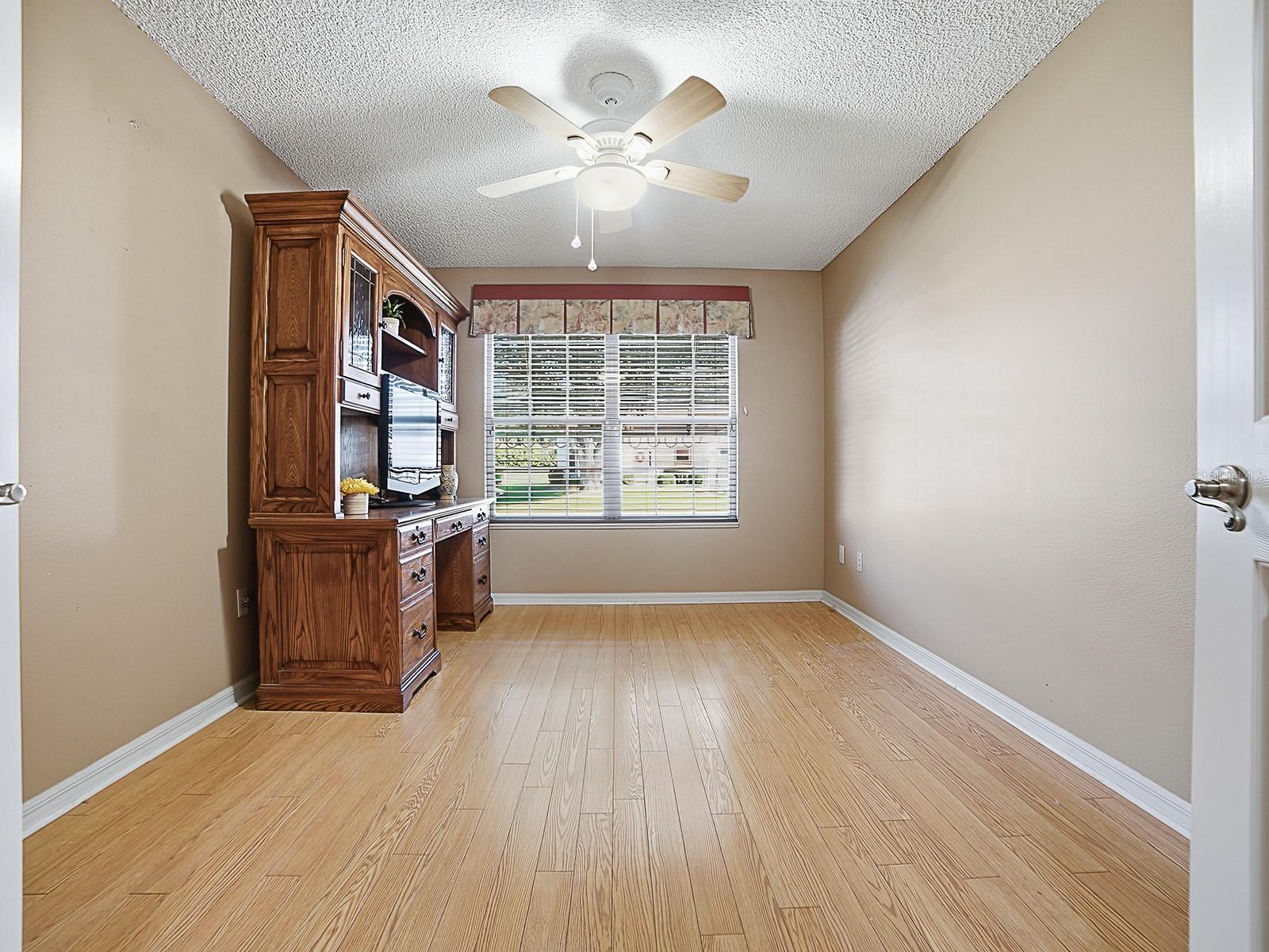 1596 OAK FOREST DRIVE, The Villages, FL 32162