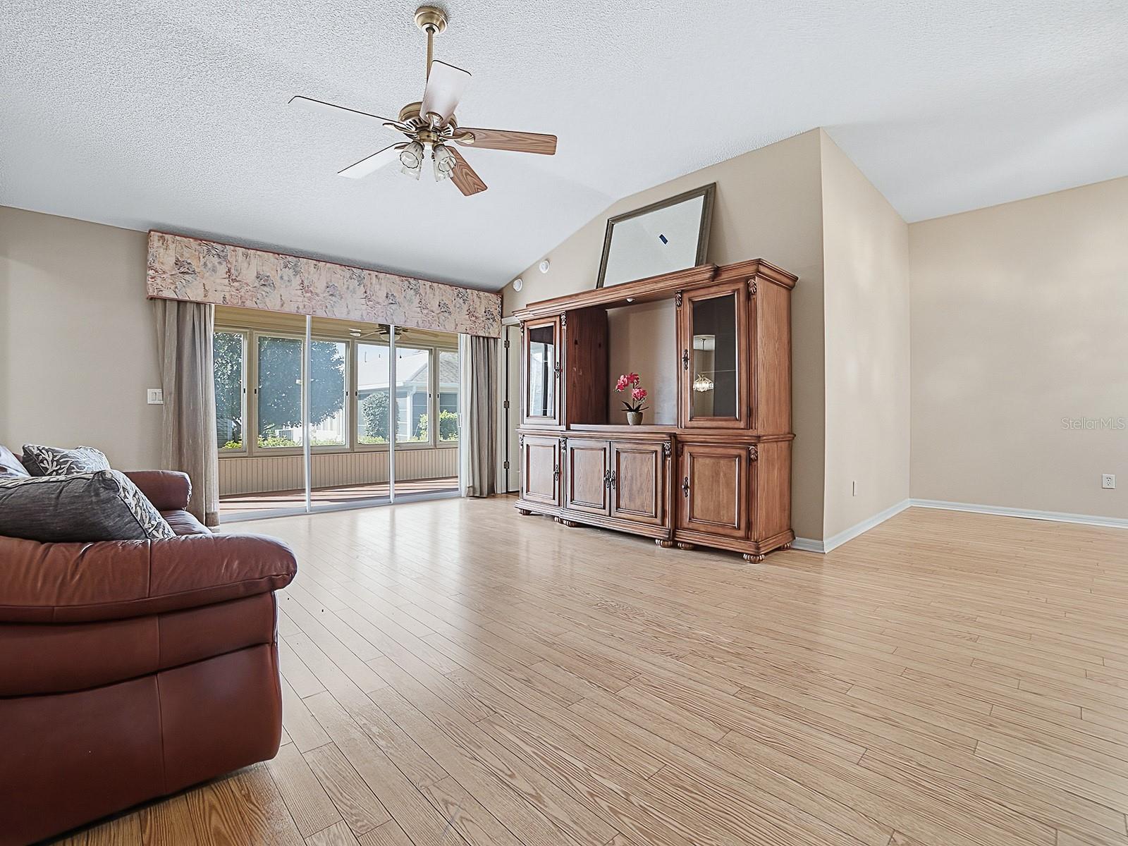 1596 OAK FOREST DRIVE, The Villages, FL 32162