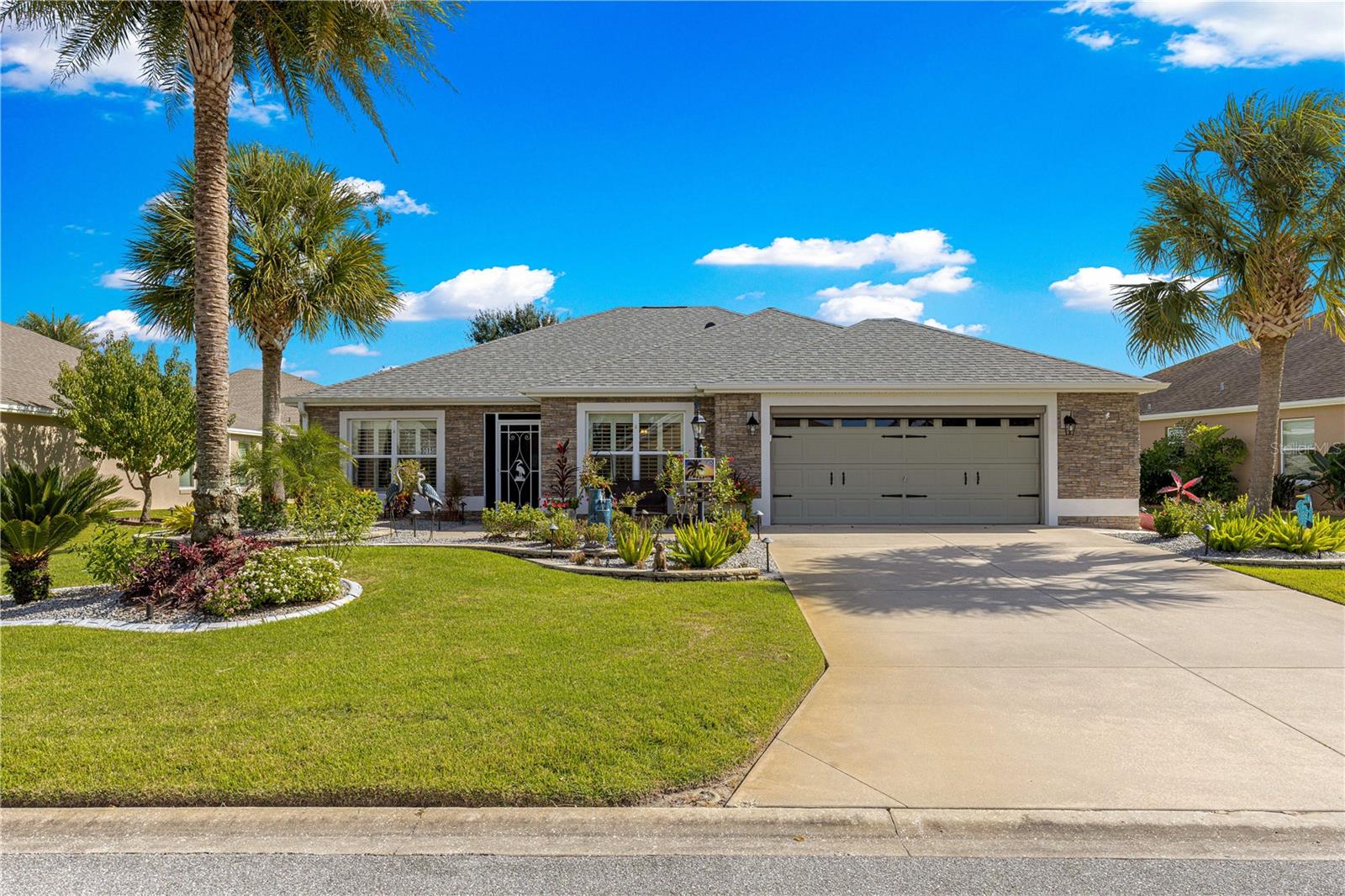 WIDE DRIVEWAY