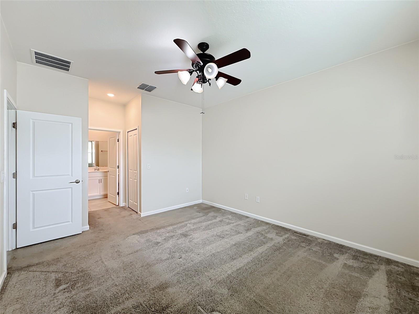 860 CARMILLION CT, Groveland, FL 34736