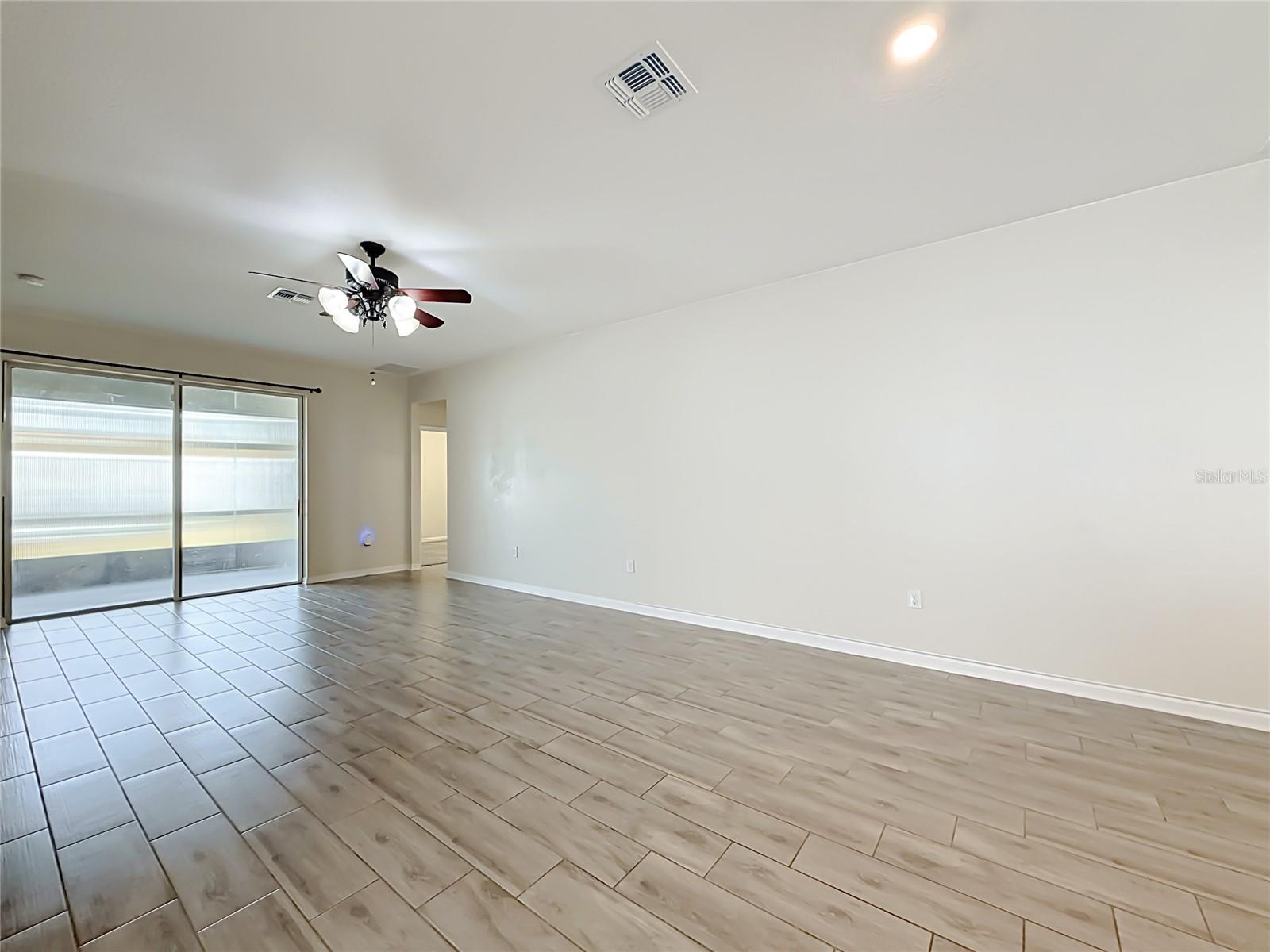 860 CARMILLION CT, Groveland, FL 34736