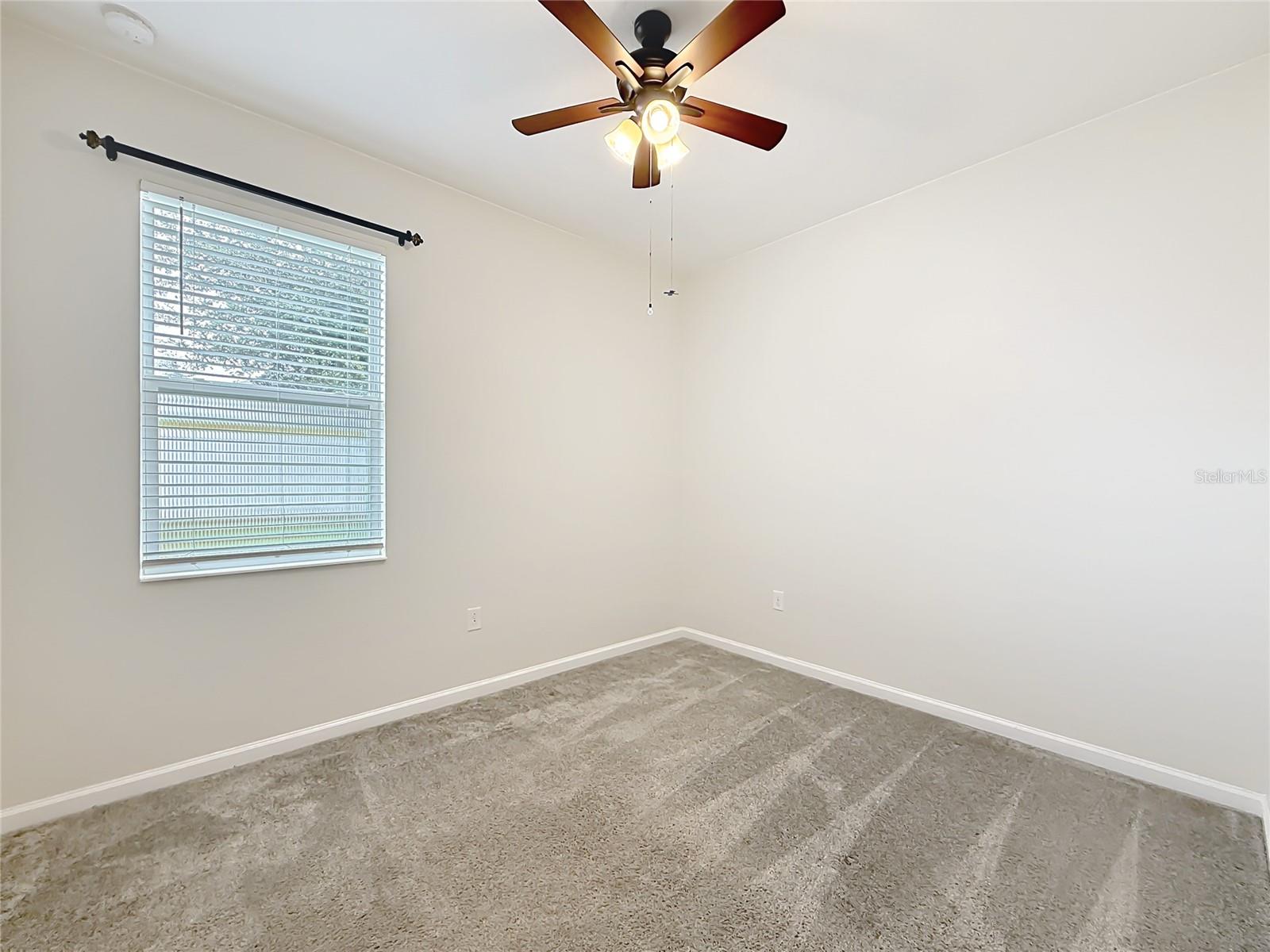 860 CARMILLION CT, Groveland, FL 34736