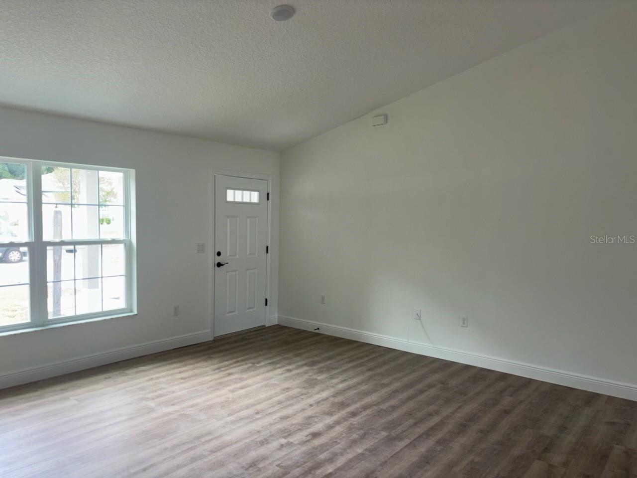 8976 N CREEK WAY, Dunnellon, FL 34434
