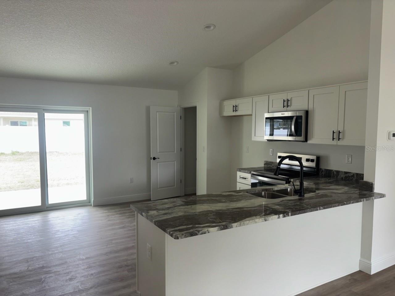 8976 N CREEK WAY, Dunnellon, FL 34434