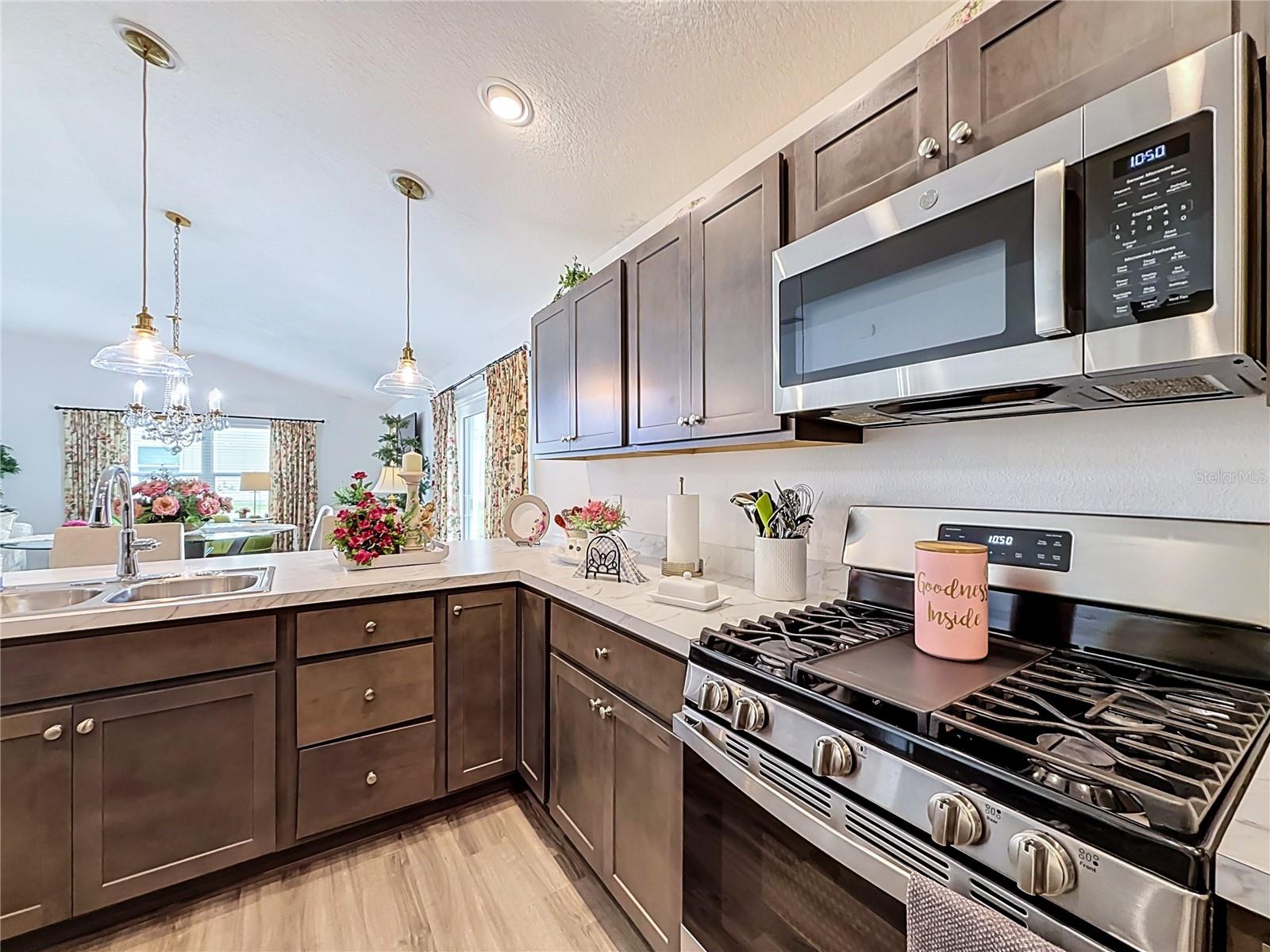 6490 ECOFF PLACE, The Villages, FL 34762 6490 ECOFF PLACE, The Villages, FL 34762