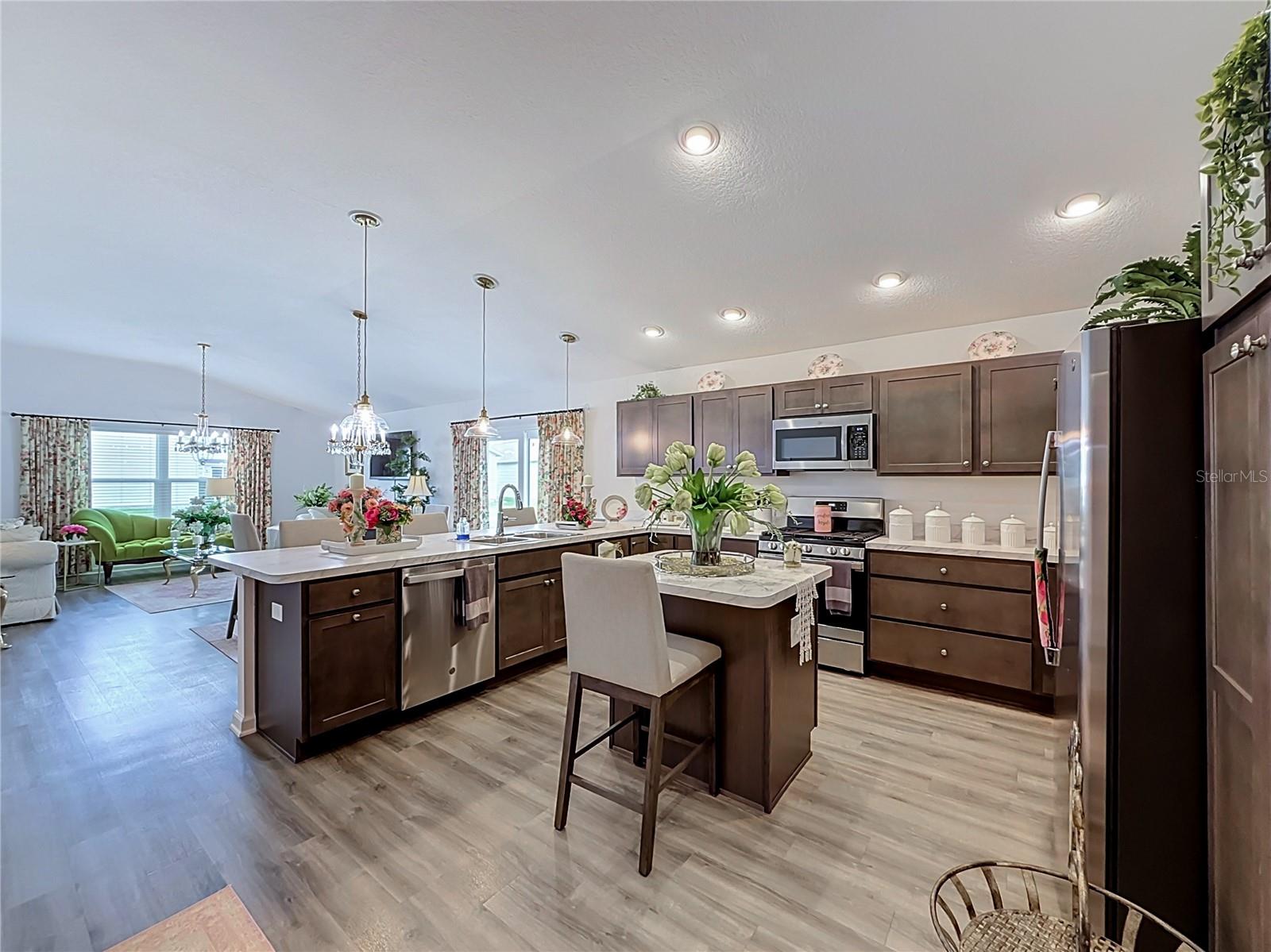 6490 ECOFF PLACE, The Villages, FL 34762 6490 ECOFF PLACE, The Villages, FL 34762