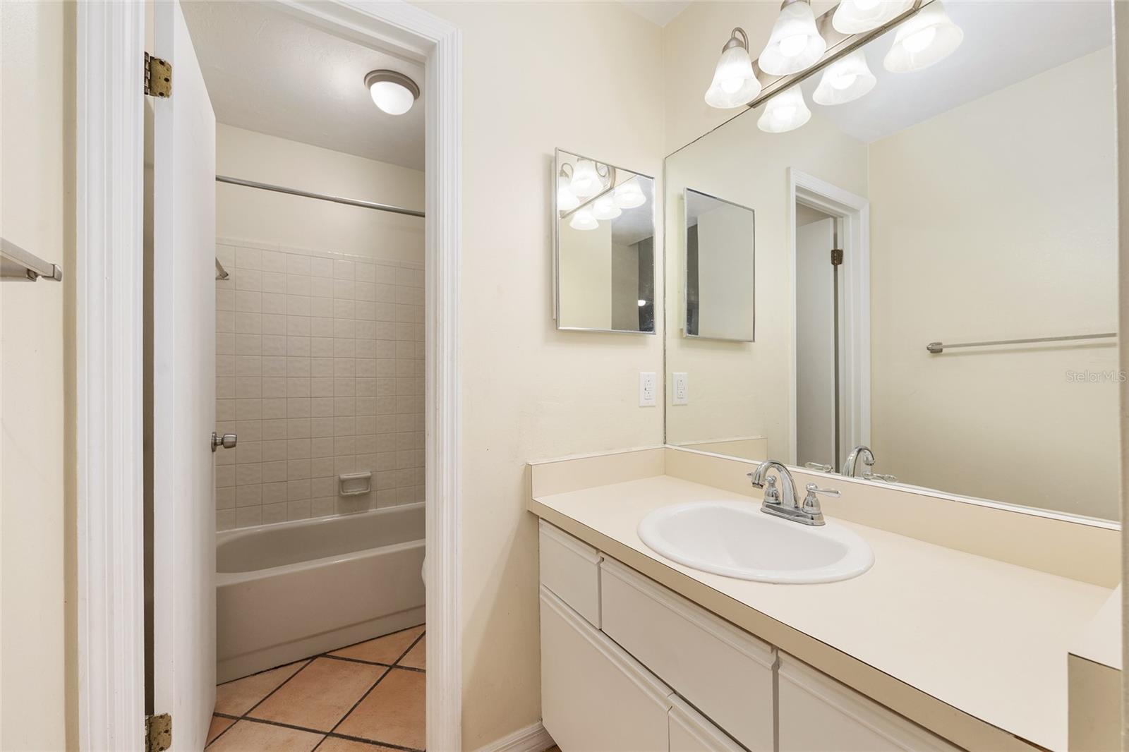 345 NW 48TH BOULEVARD, #K, Gainesville, FL 32607