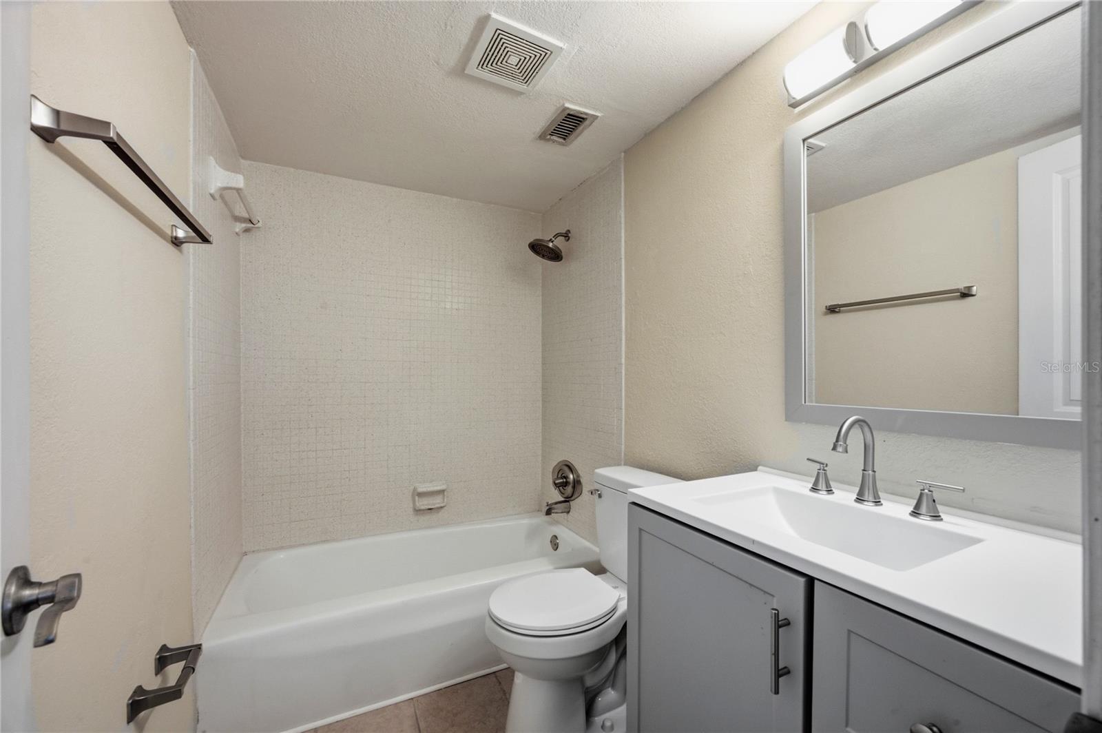 507 NW 39TH ROAD, #122, Gainesville, FL 32607