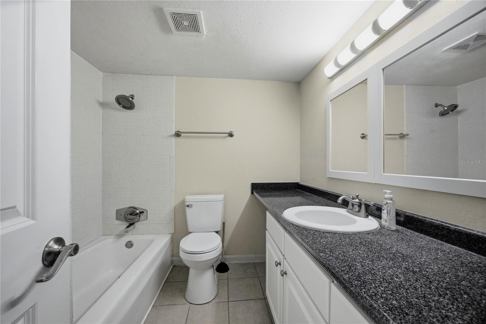 507 NW 39TH ROAD, #122, Gainesville, FL 32607