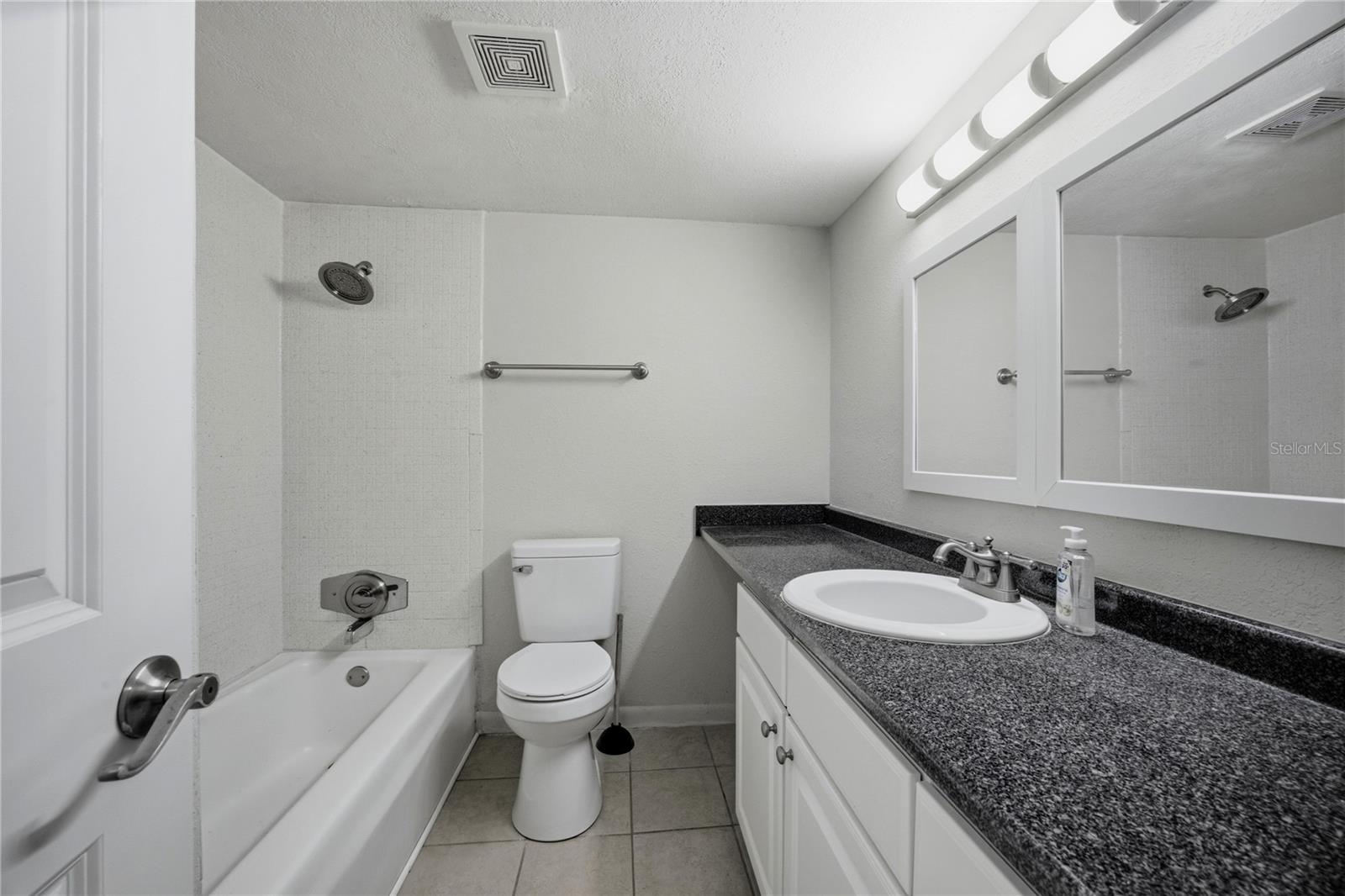 507 NW 39TH ROAD, #122, Gainesville, FL 32607