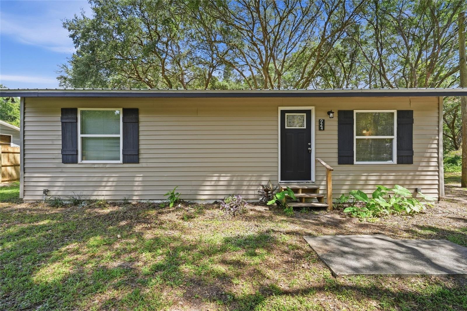 924 MALTAS AVENUE, Interlachen, FL 32148