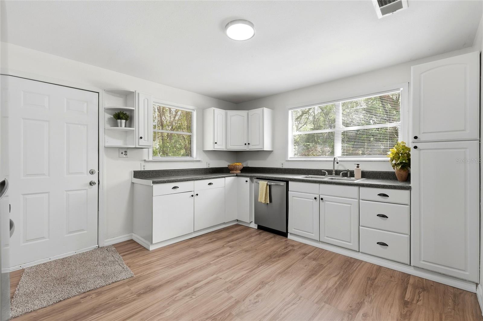 924 MALTAS AVENUE, Interlachen, FL 32148