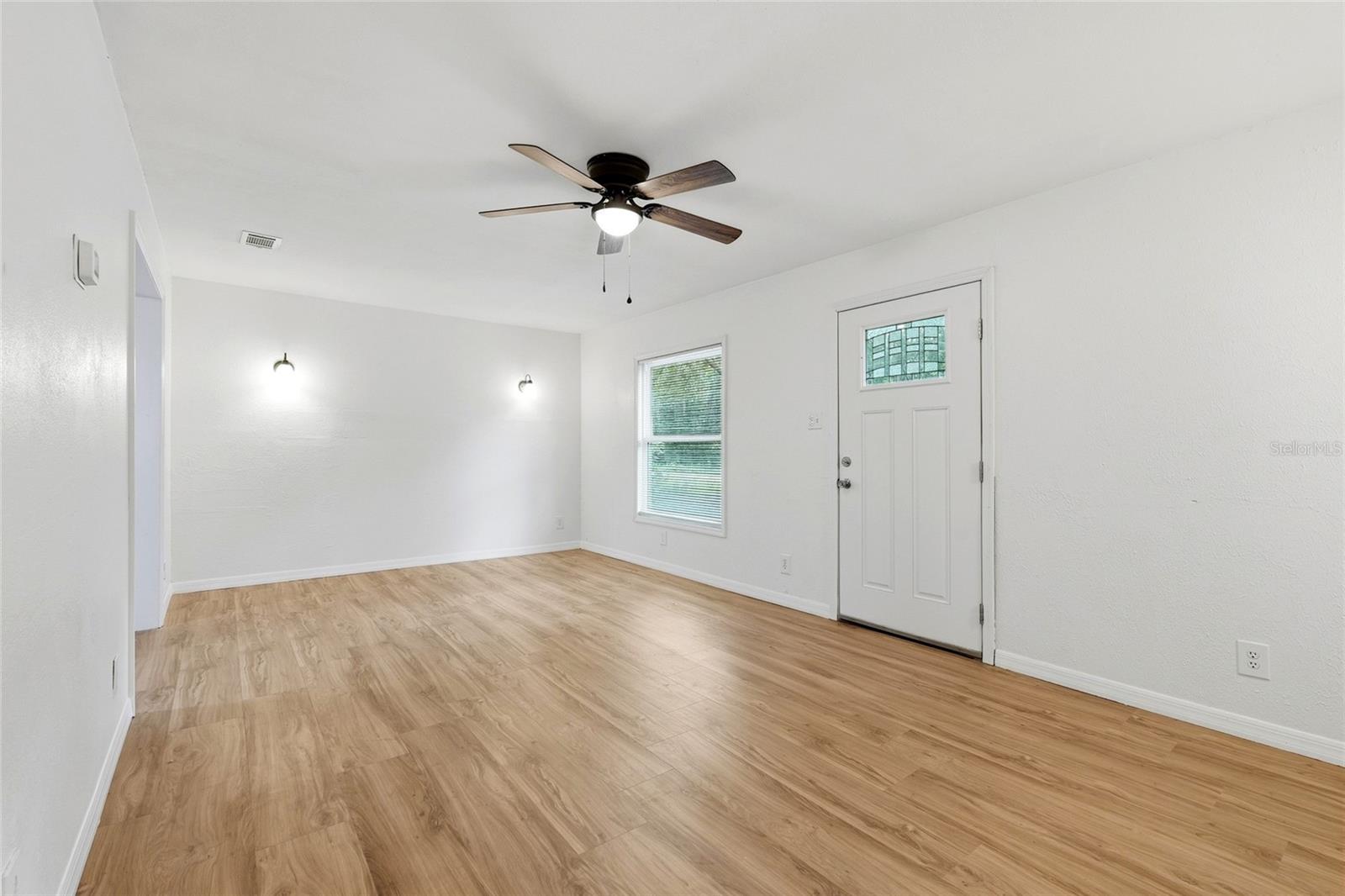 924 MALTAS AVENUE, Interlachen, FL 32148