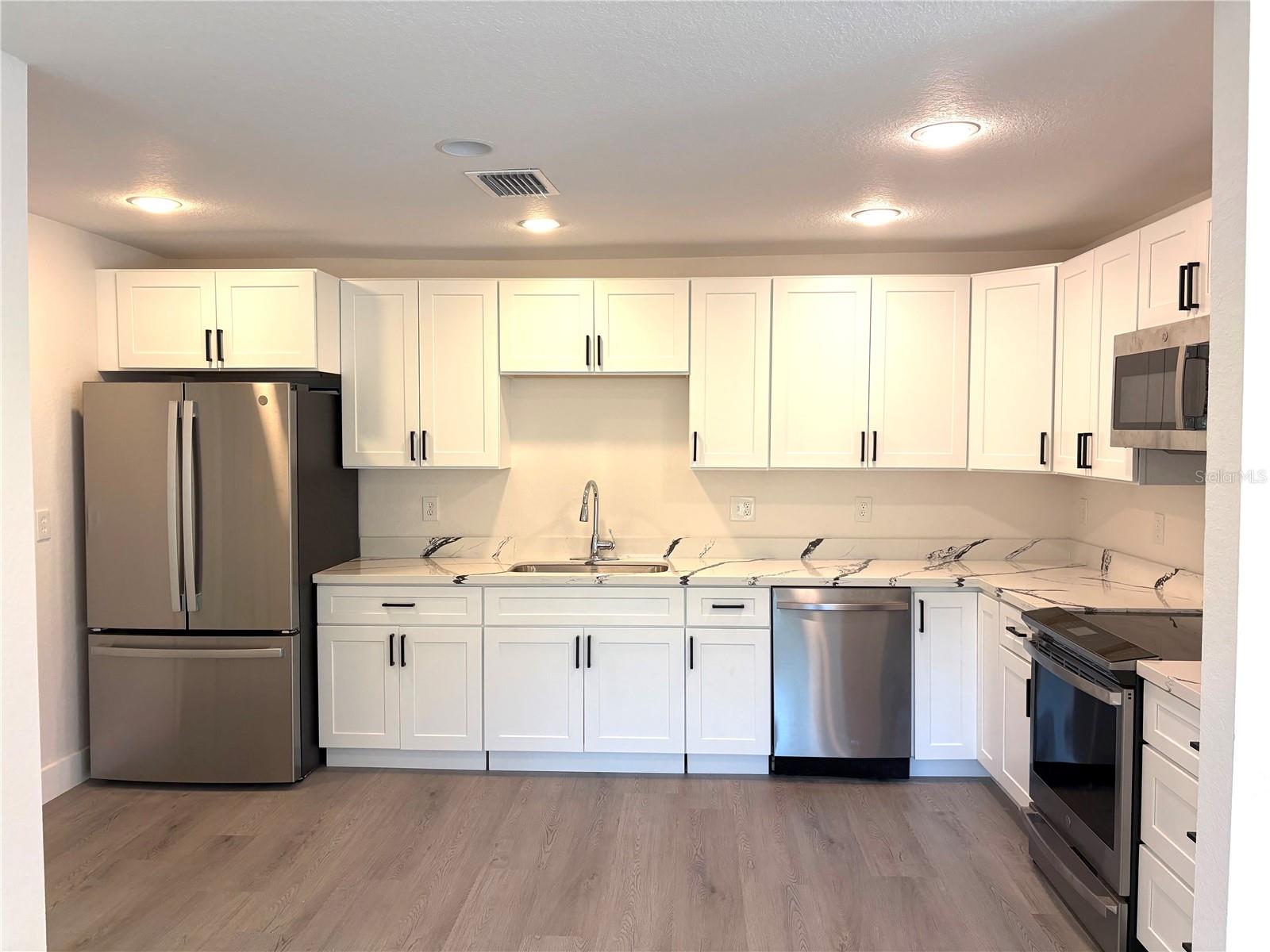1521 NW 35 TERRACE, Gainesville, FL 32605