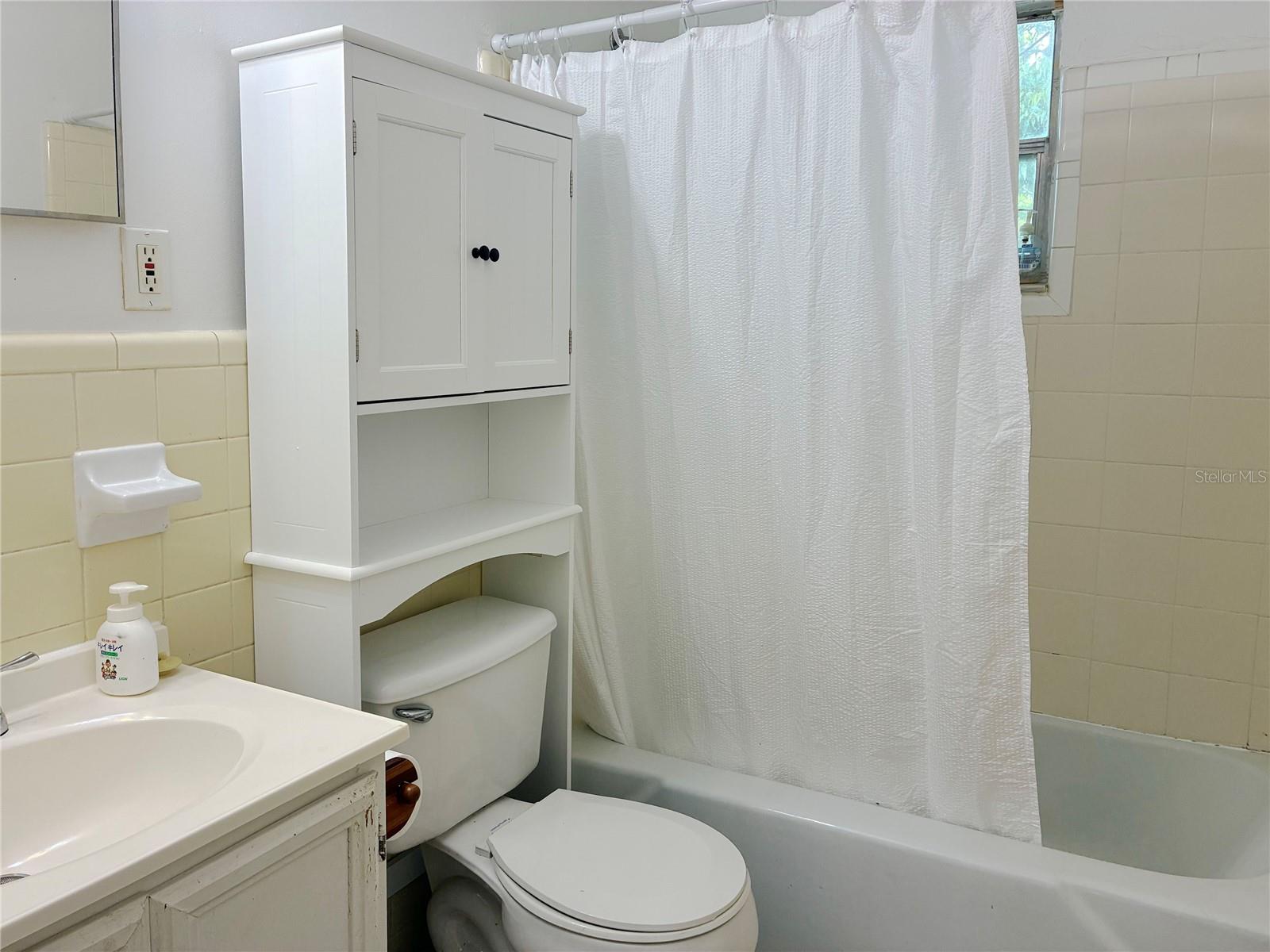 501 NW 15TH AVENUE, #4, Gainesville, FL 32601