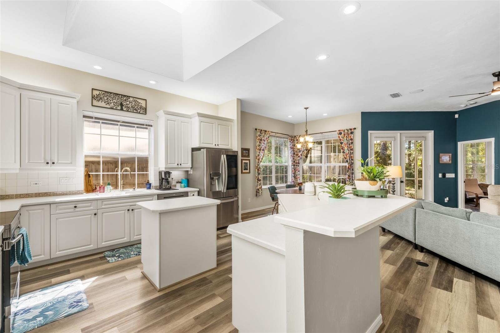 Kitchen with Island and skylight Kitchen with Island and skylight