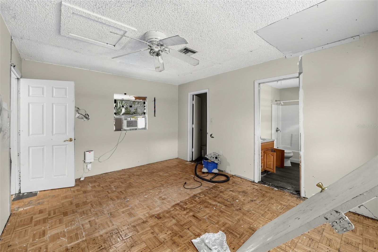 1048 N MISSOURI AVENUE, Lakeland, FL 33805 1048 N MISSOURI AVENUE, Lakeland, FL 33805