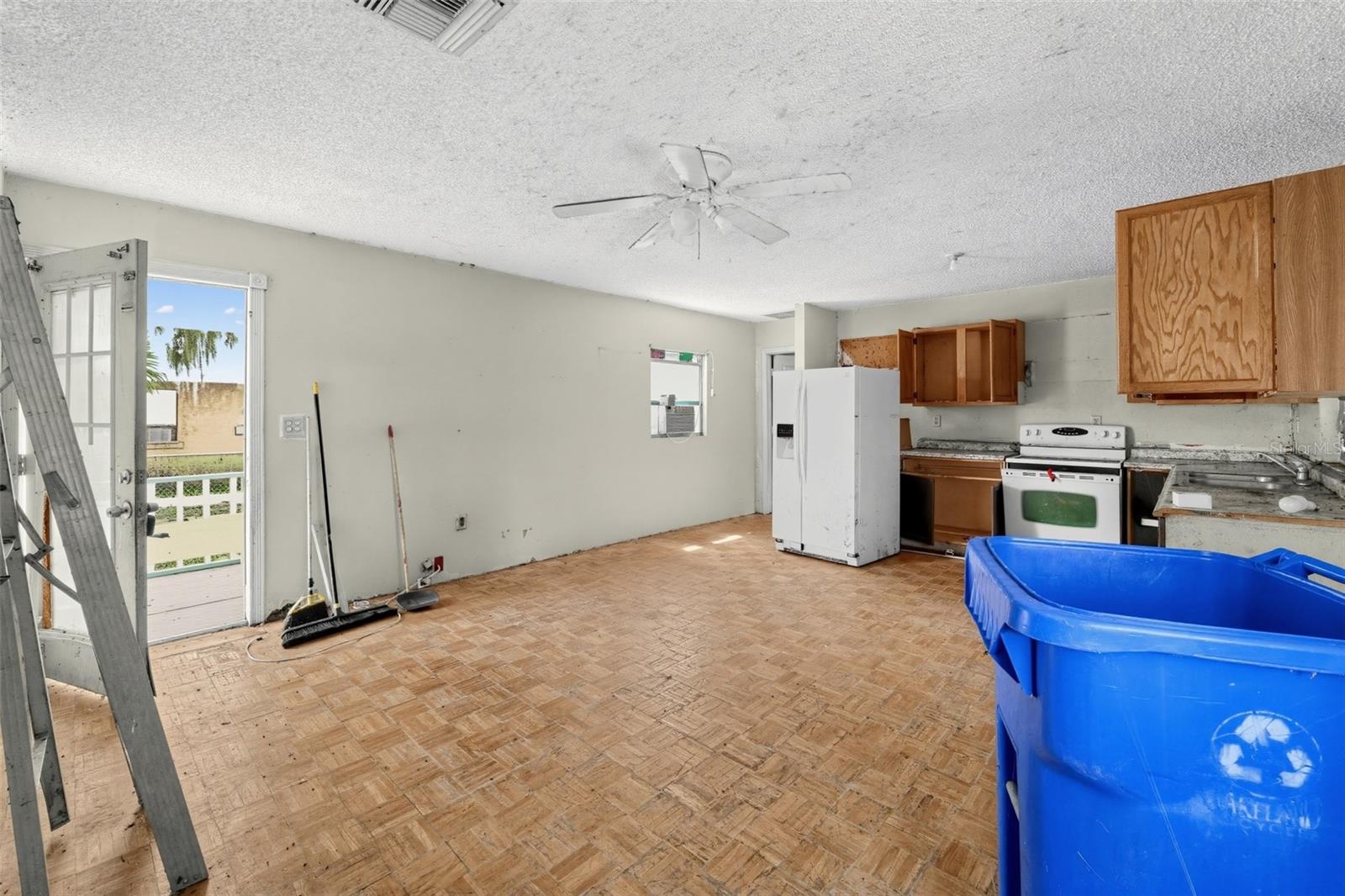 1048 N MISSOURI AVENUE, Lakeland, FL 33805 1048 N MISSOURI AVENUE, Lakeland, FL 33805
