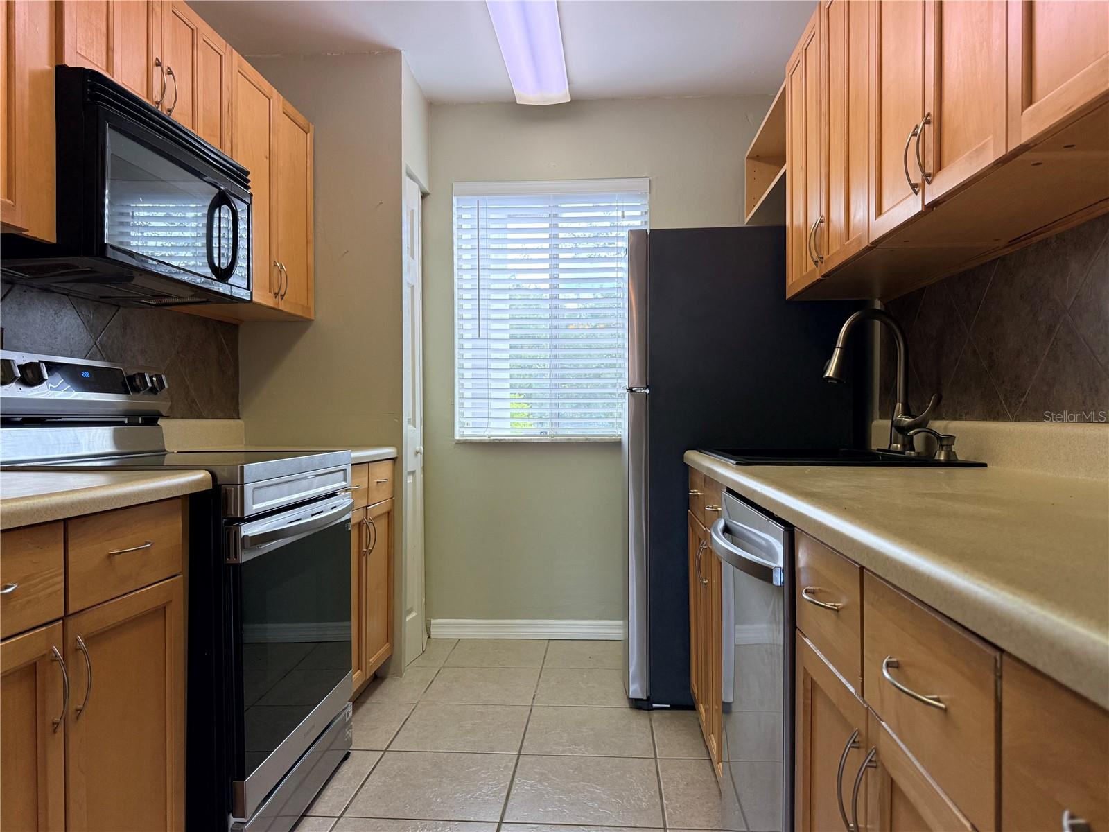 6519 W NEWBERRY ROAD, #305, Gainesville, FL 32605