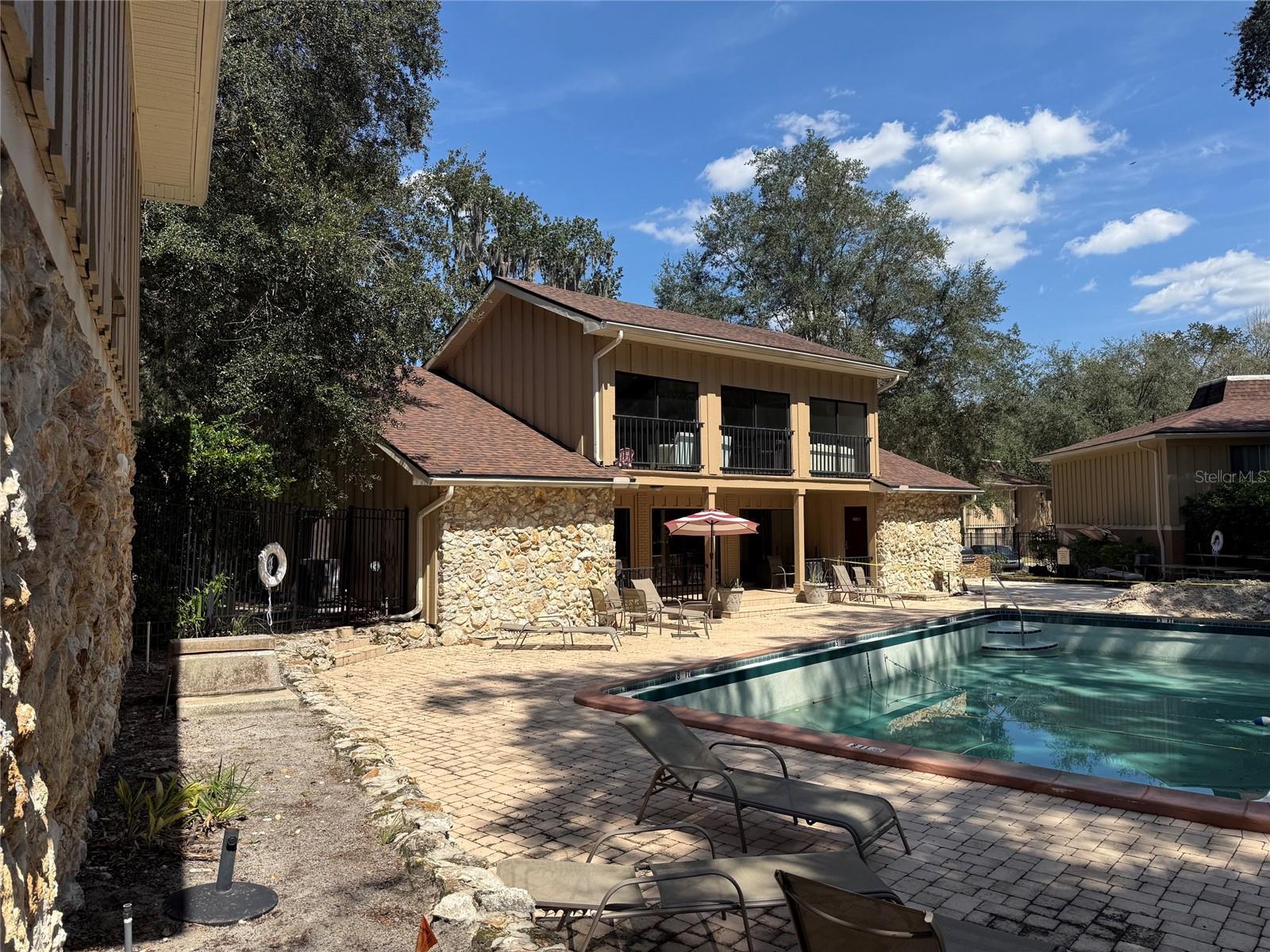 507 NW 39TH ROAD, #102, Gainesville, FL 32607