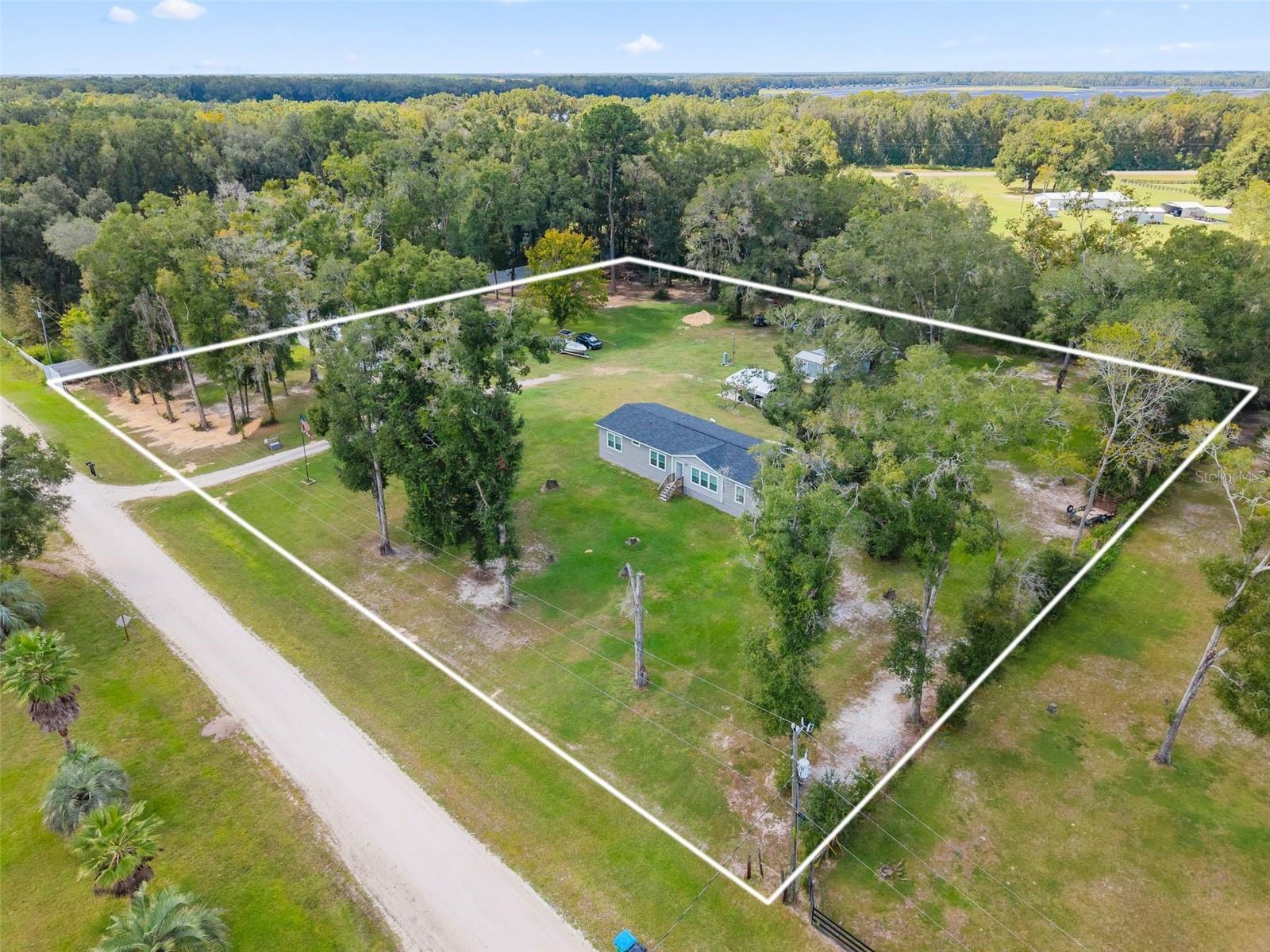 232 SW TRUDY WAY, Fort White, FL 32038
