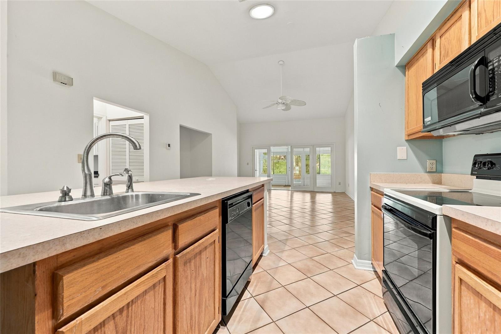 916 NW 124TH DRIVE, Newberry, FL 32669