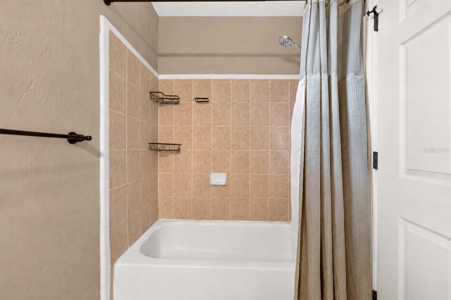 1418 NW 3RD AVENUE, #306, Gainesville, FL 32603