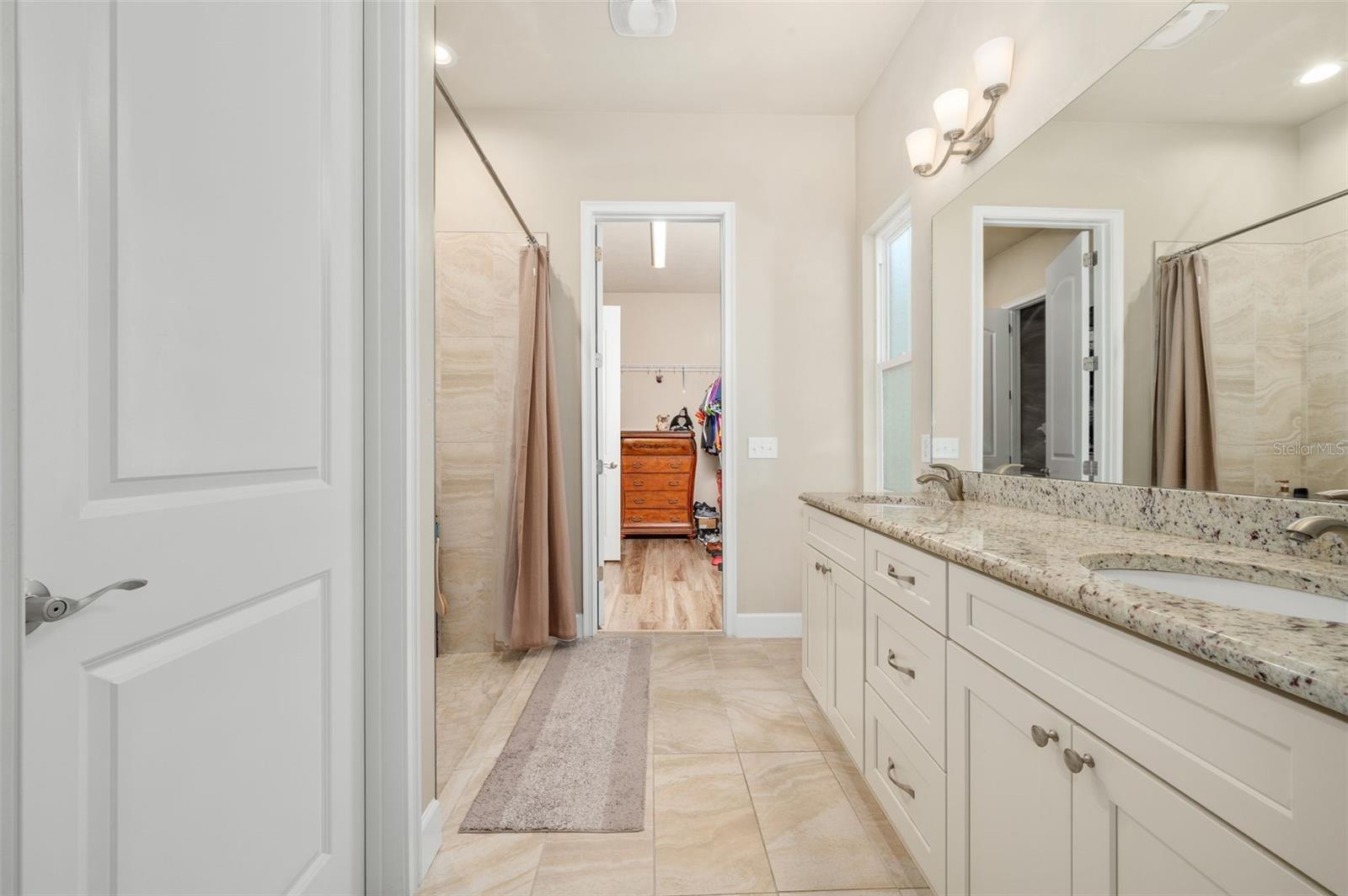 Owner's En Suite Bathroom
