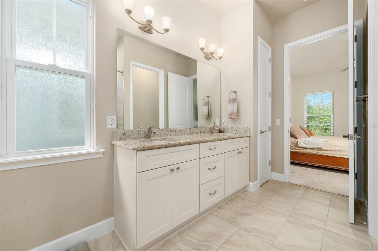 Owner's En Suite Bathroom