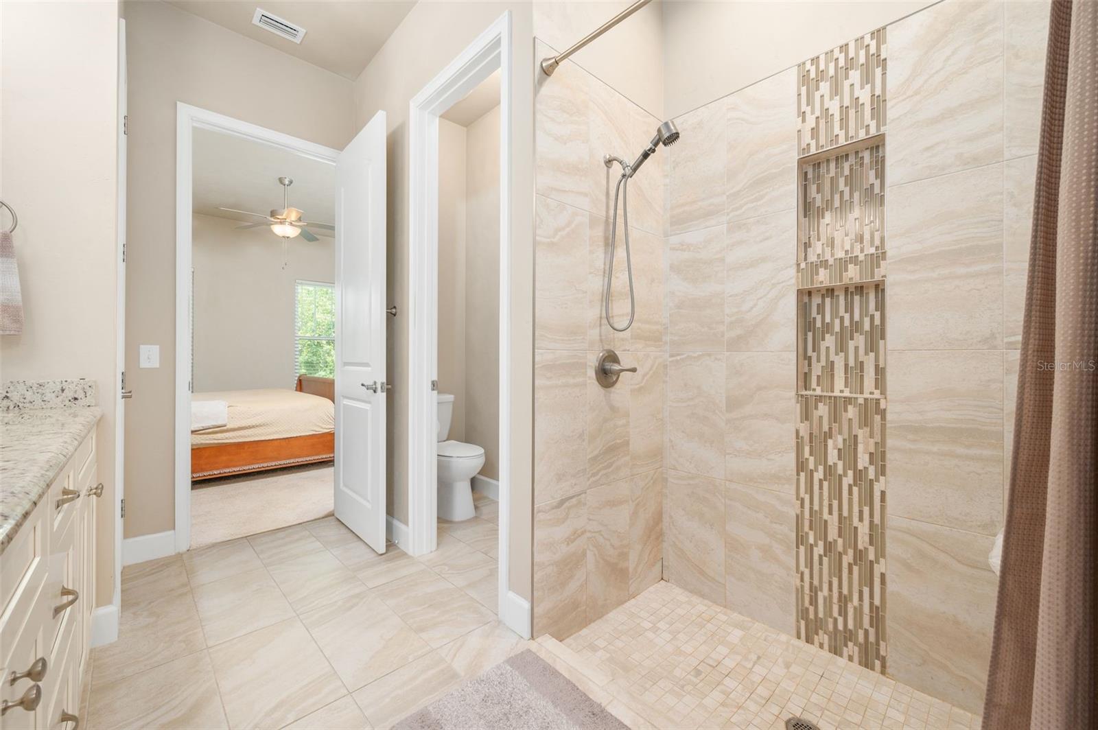 Owner's En Suite Bathroom