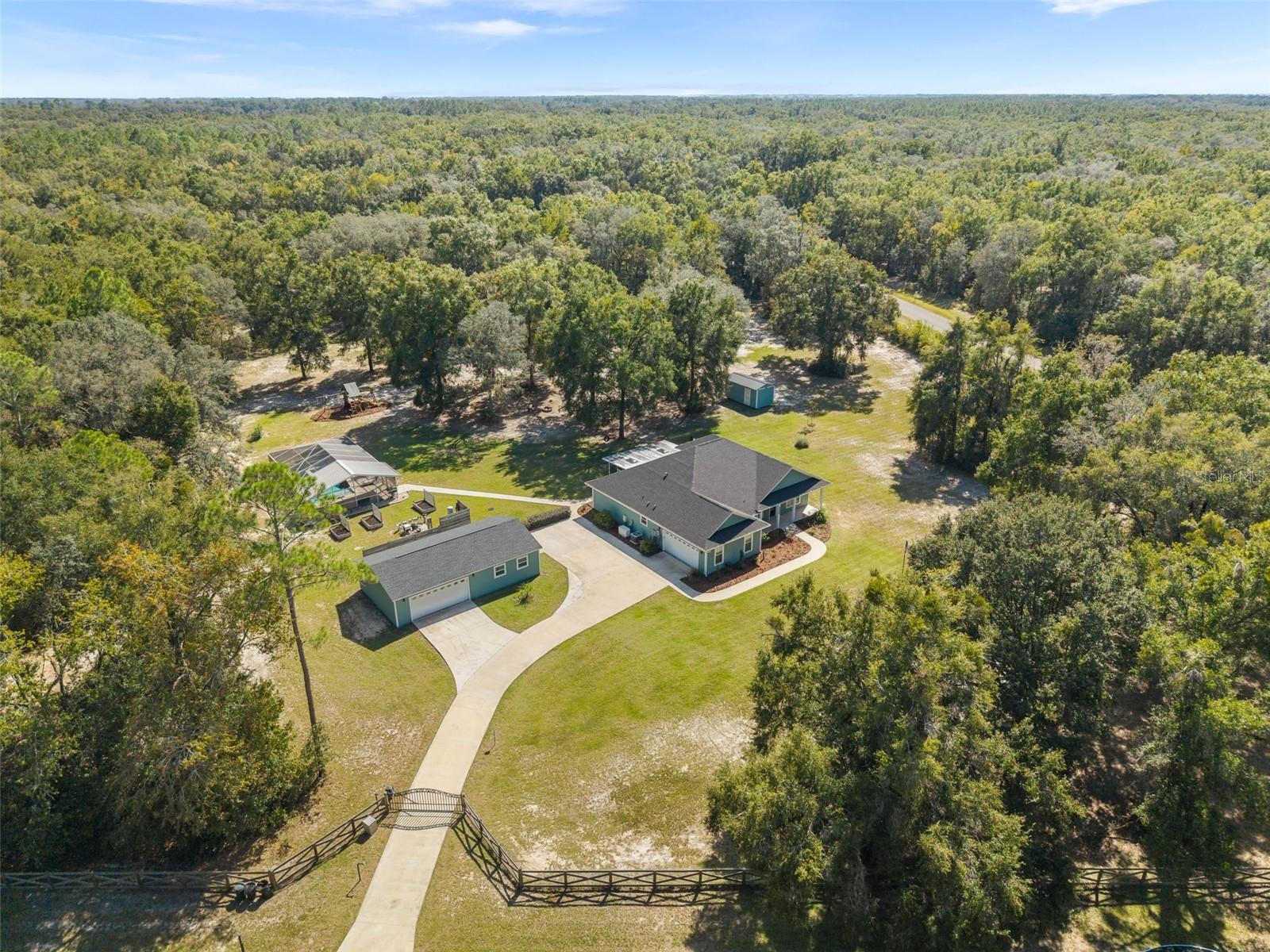 8499 NE 8TH PLACE, High Springs, FL 32643