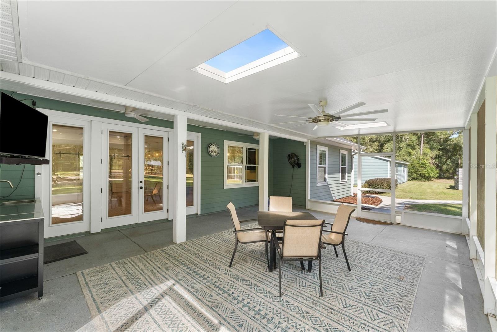 8499 NE 8TH PLACE, High Springs, FL 32643
