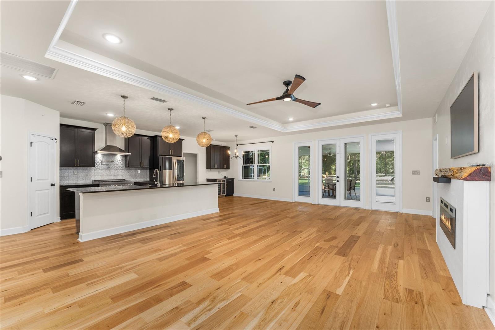 Great room to Lanai