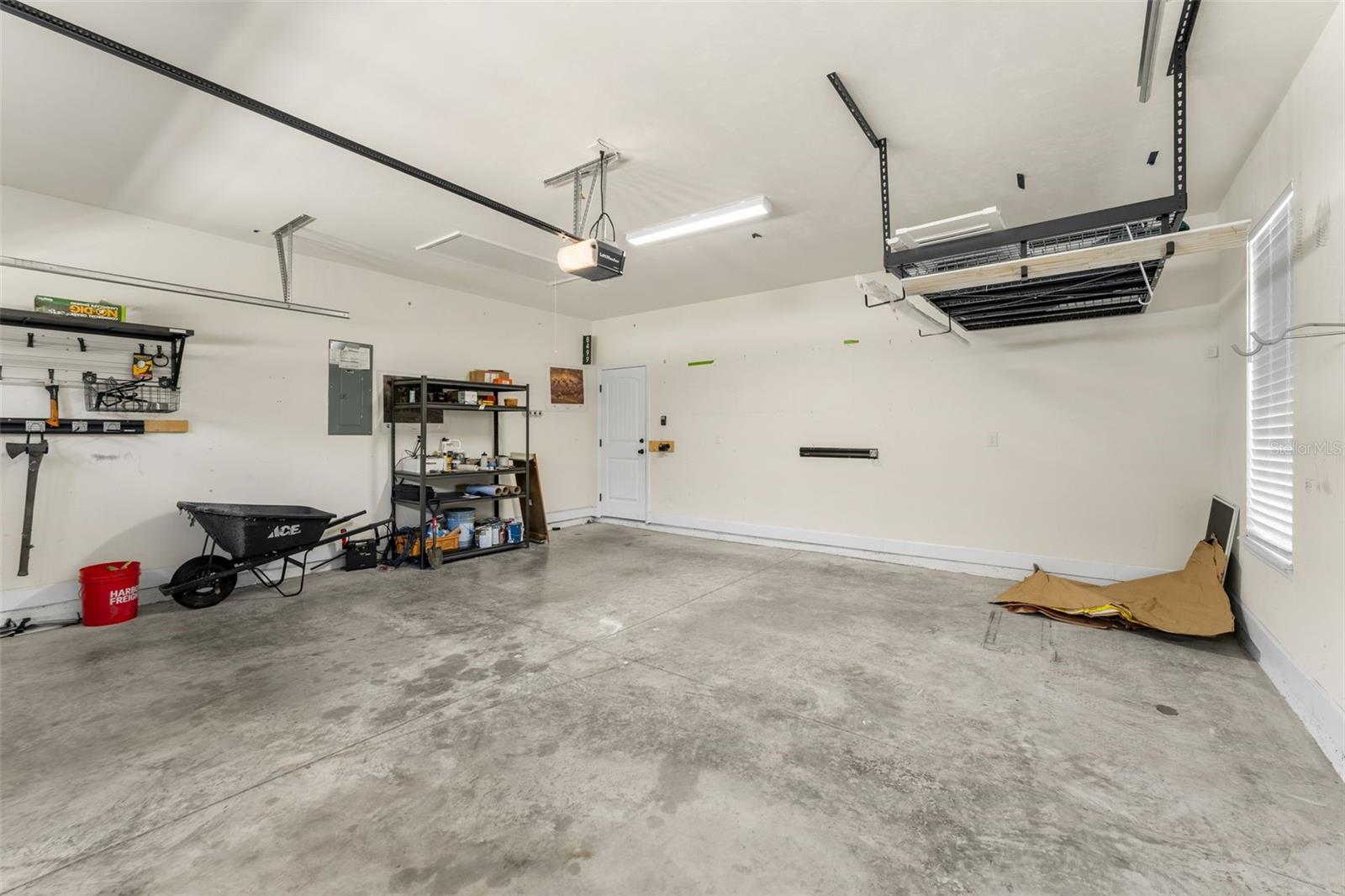8499 NE 8TH PLACE, High Springs, FL 32643