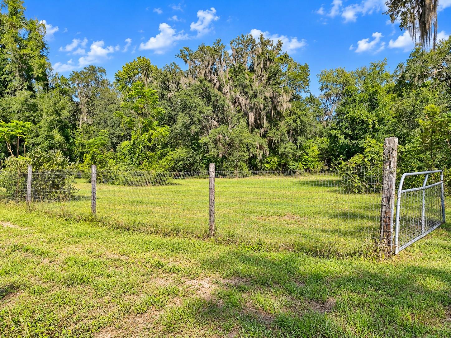 2591 SE 27TH STREET, Gainesville, FL 32641
