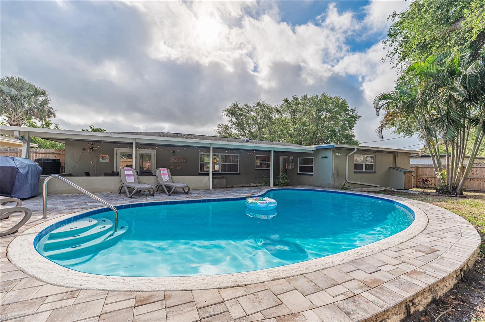 1462 MORROW DRIVE, Clearwater, FL 33756