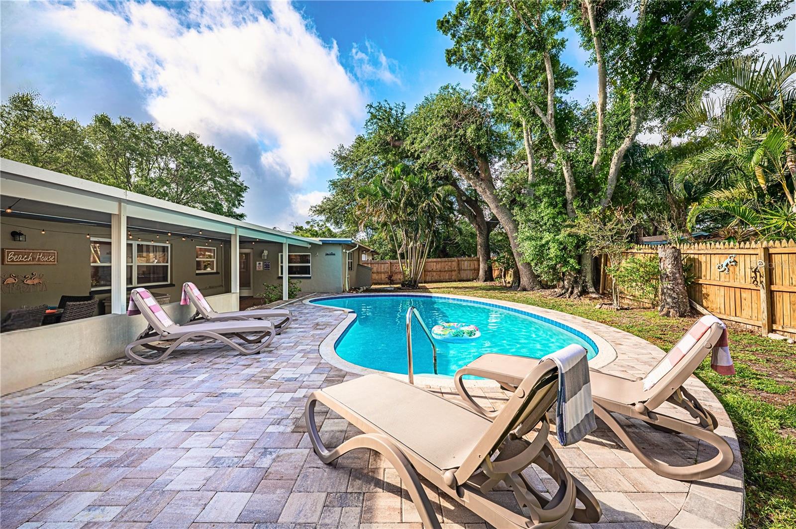 1462 MORROW DRIVE, Clearwater, FL 33756