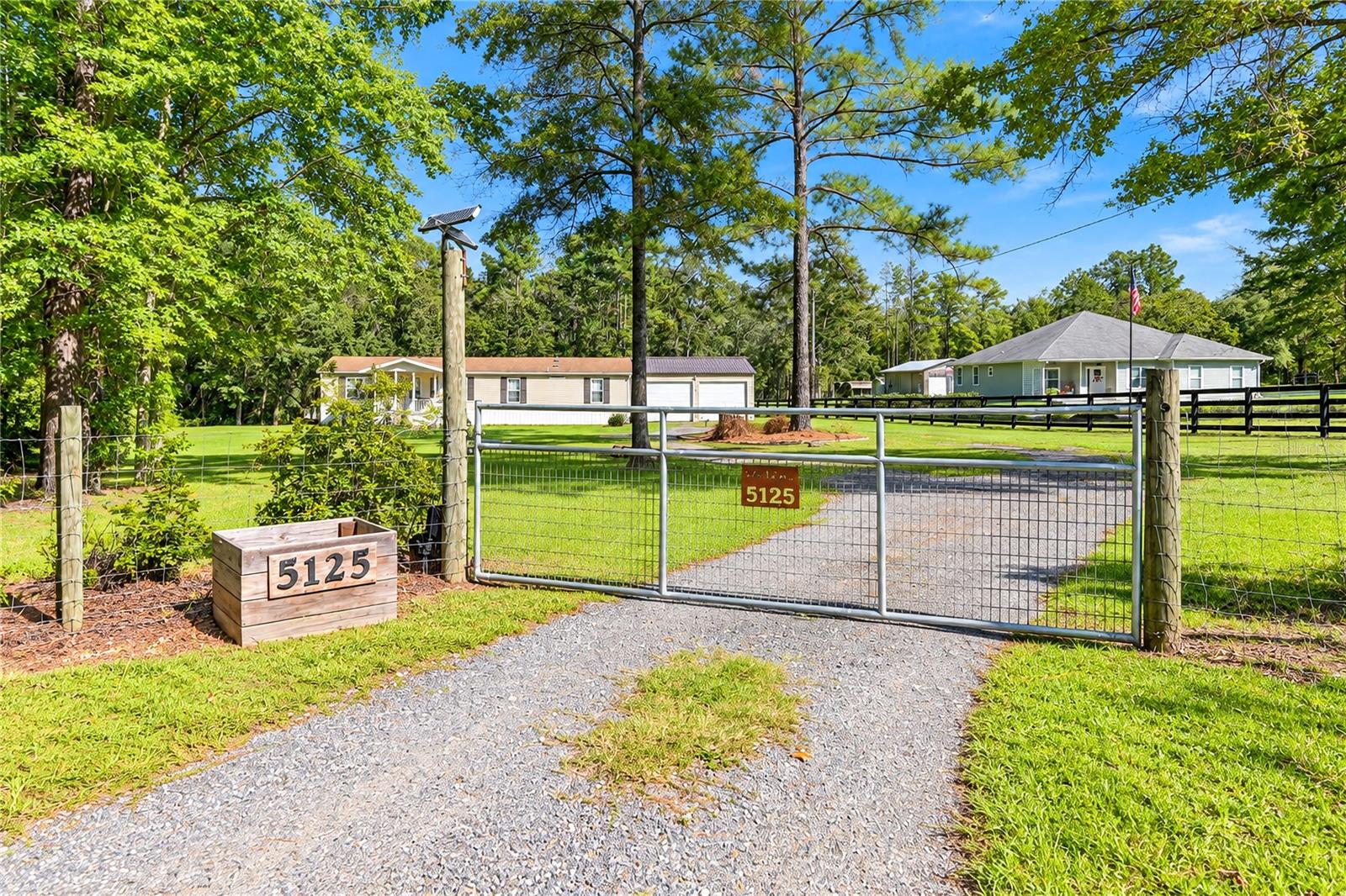 5125 NE COUNTY ROAD 1469, Hawthorne, FL 32640
