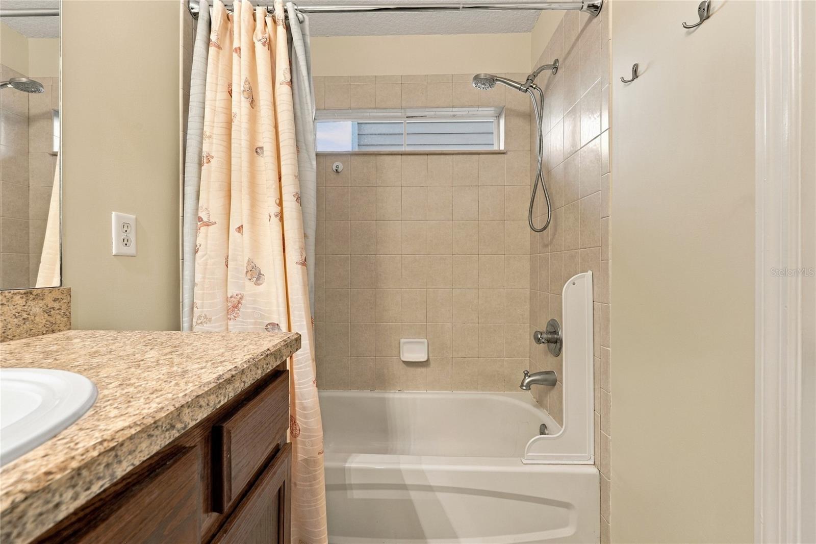 8114 NW 52ND STREET, Gainesville, FL 32653