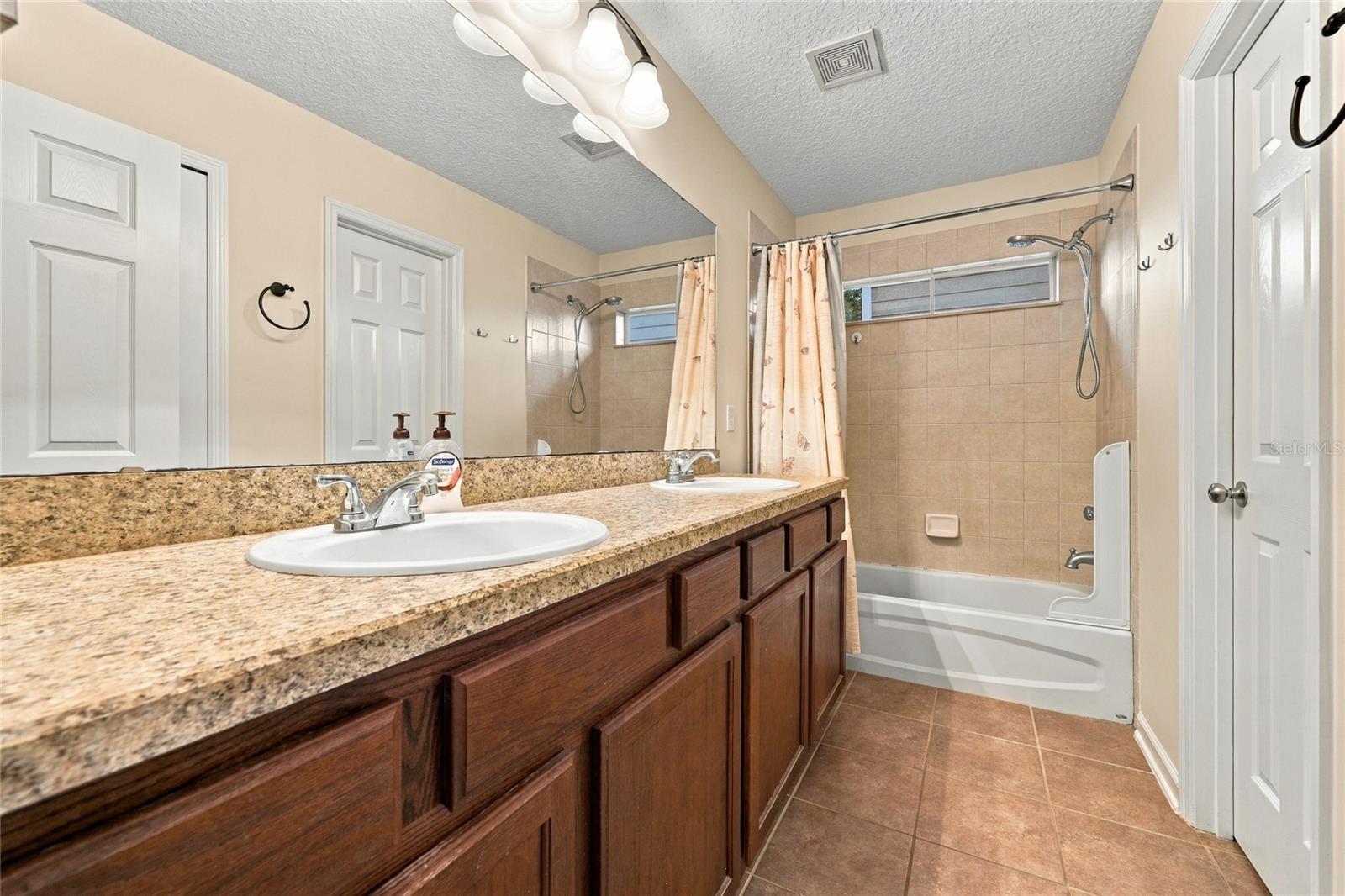 8114 NW 52ND STREET, Gainesville, FL 32653