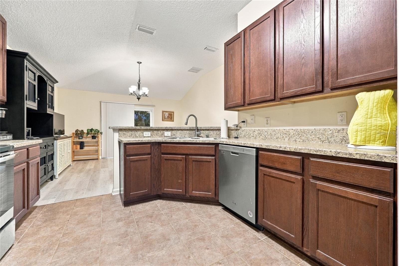 8114 NW 52ND STREET, Gainesville, FL 32653