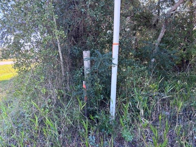 right-hand side property stake right-hand side property stake