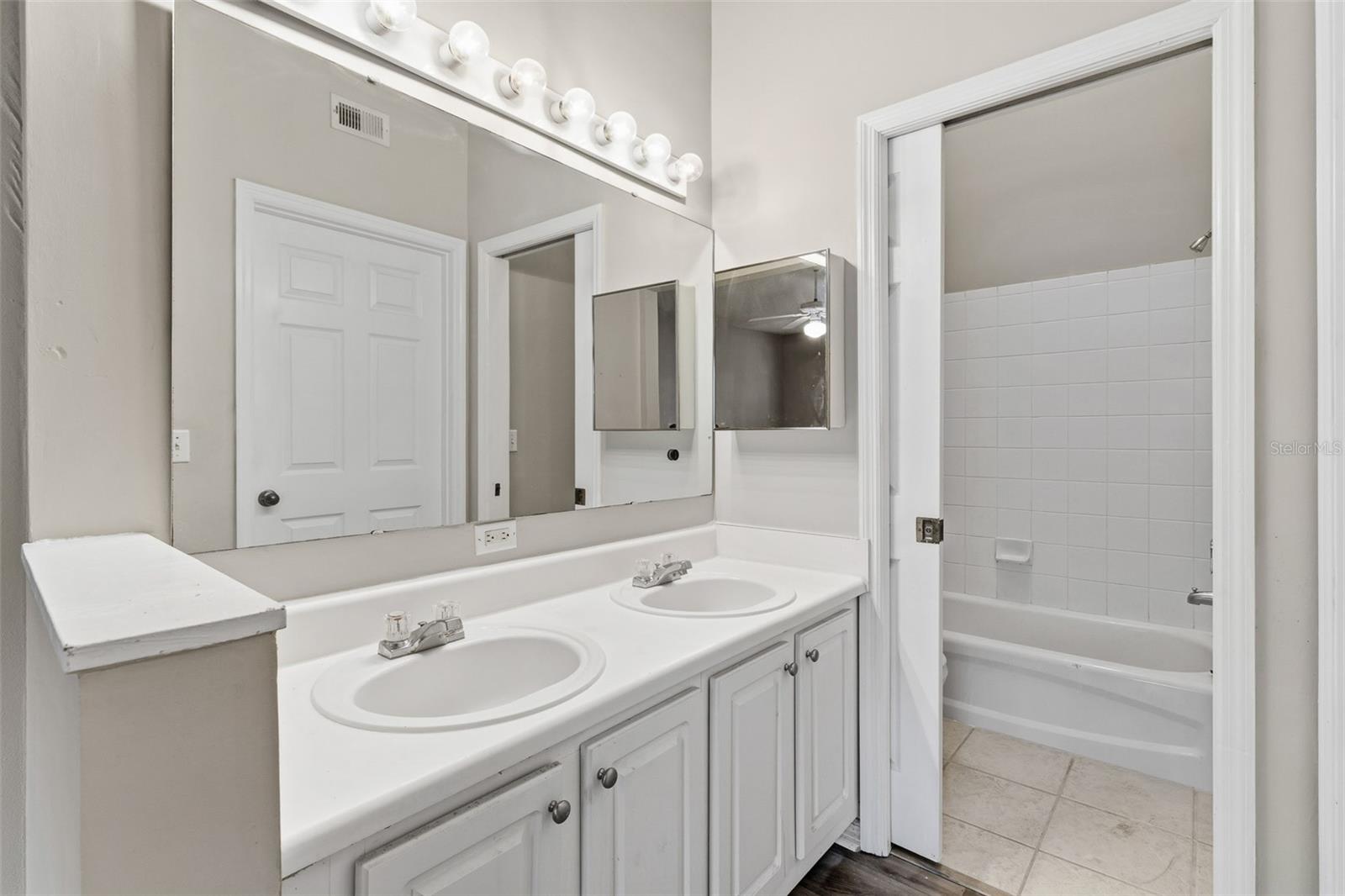 10000 SW 52ND AVENUE, #AA-159, Gainesville, FL 32608