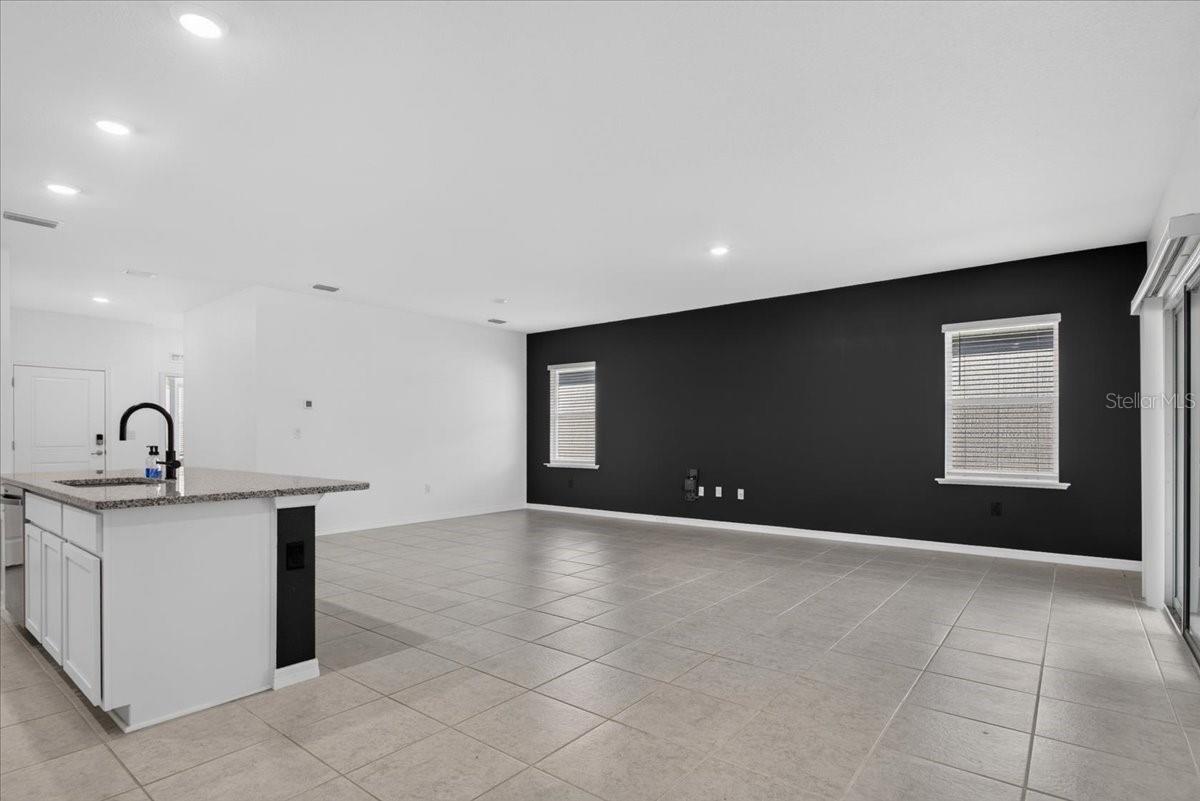 1957 NW 248TH WAY, Newberry, FL 32669